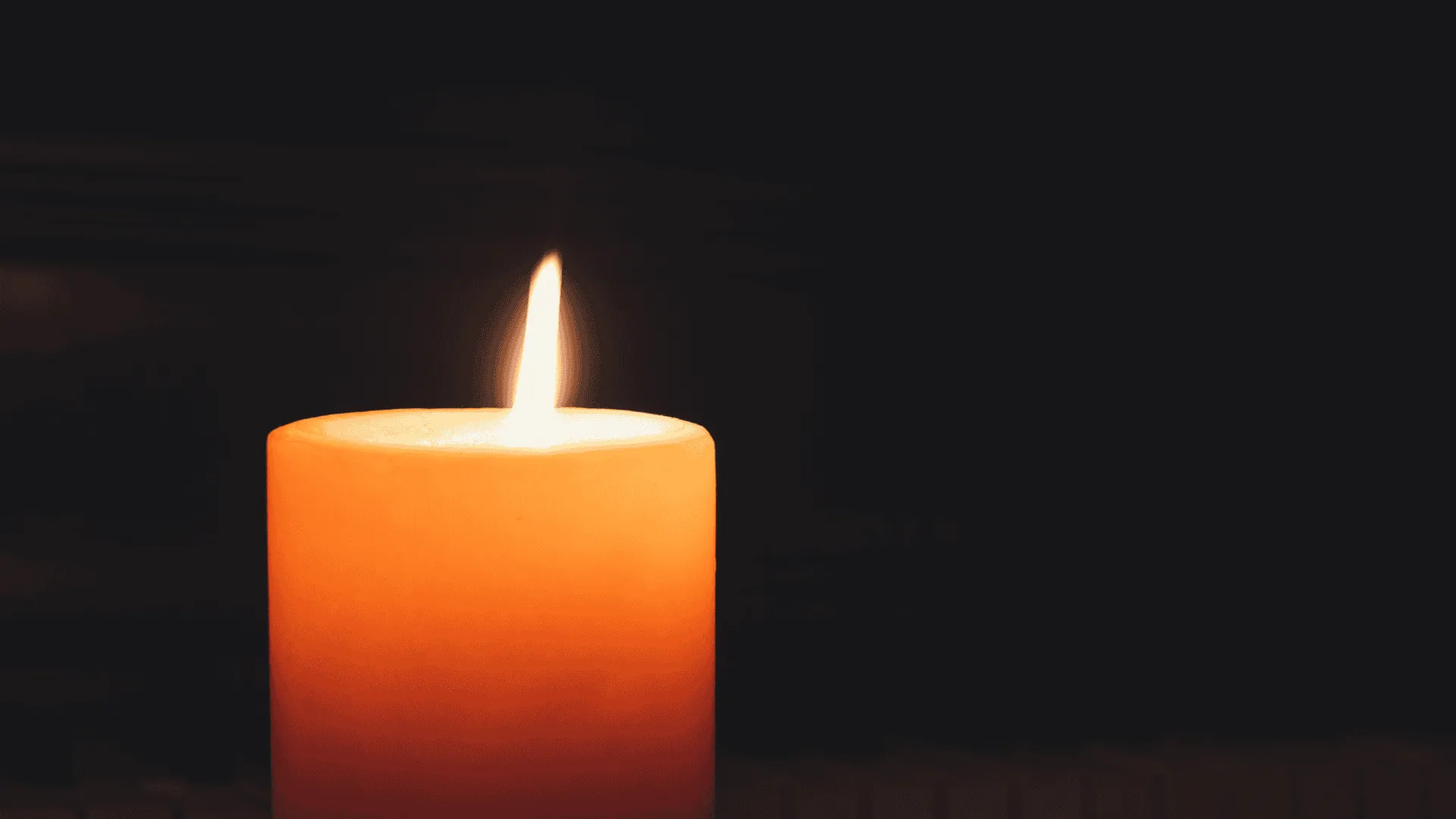 Właśnie poinformowano o śmierci wspaniałego aktora. Fani we łzach, wszyscy kochali filmy z jego udziałem