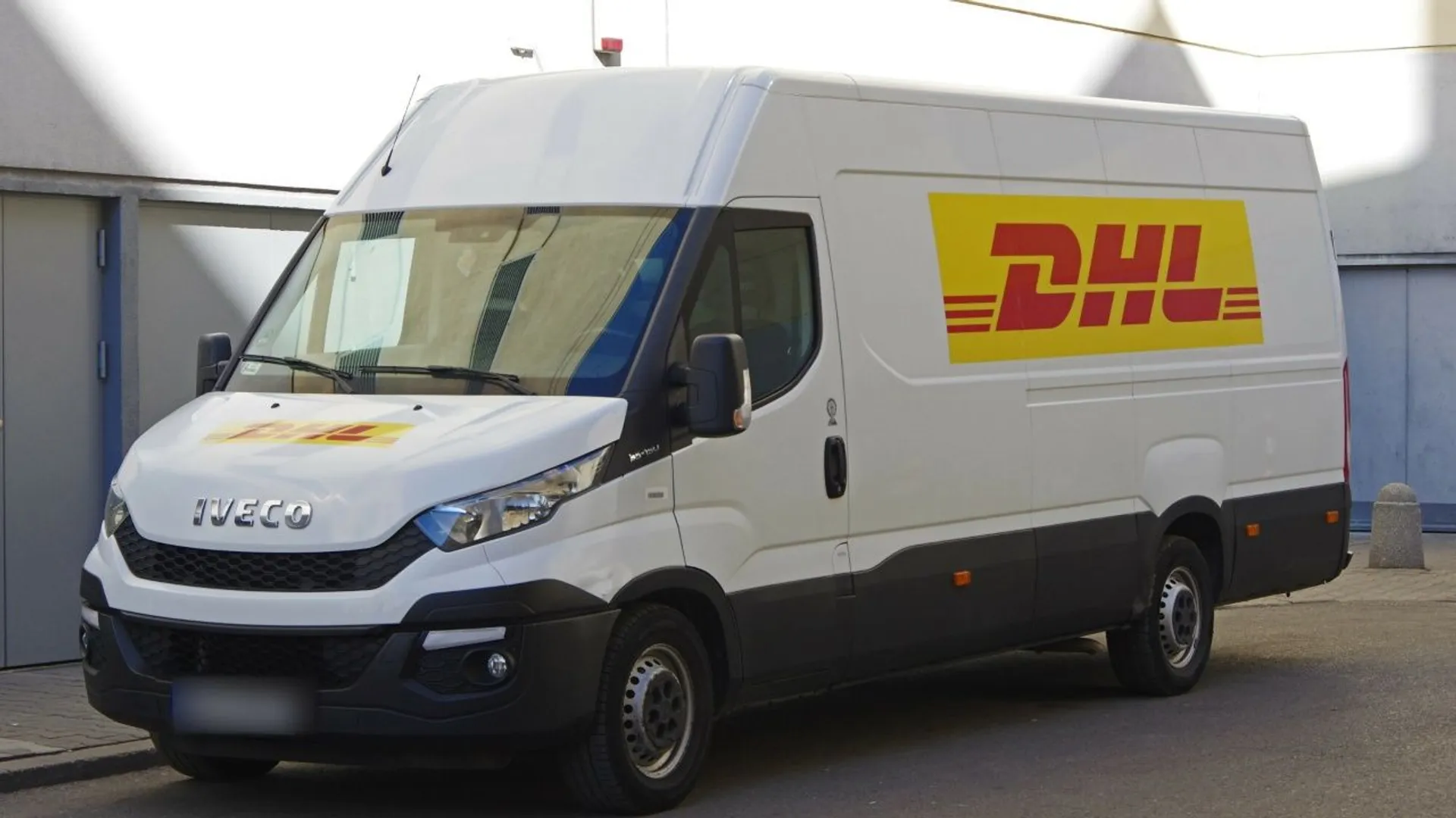 DHL