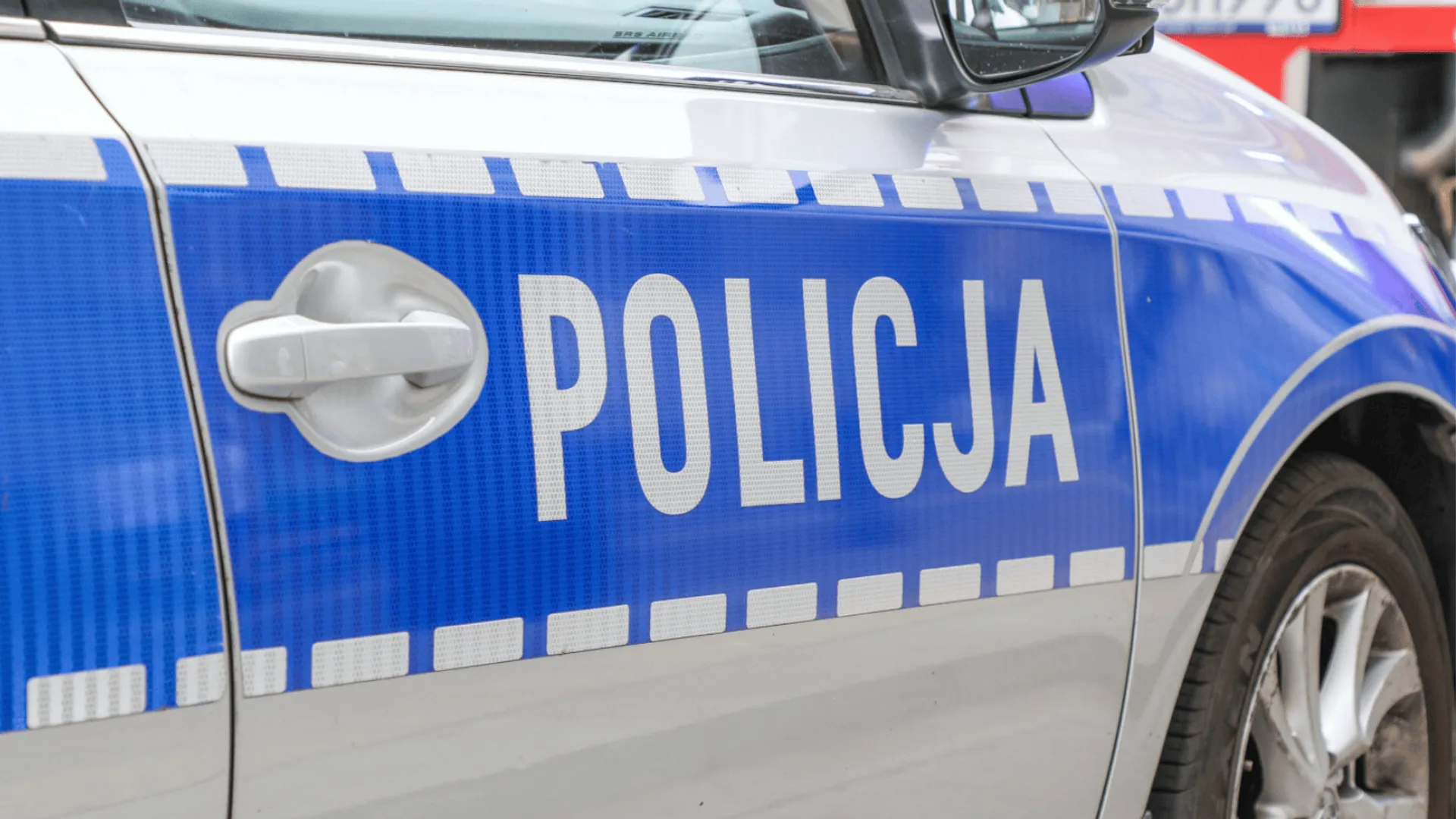 Poważny wypadek na DK35 pod Wrocławiem. Zderzenie autobusu z osobówką, są ranni