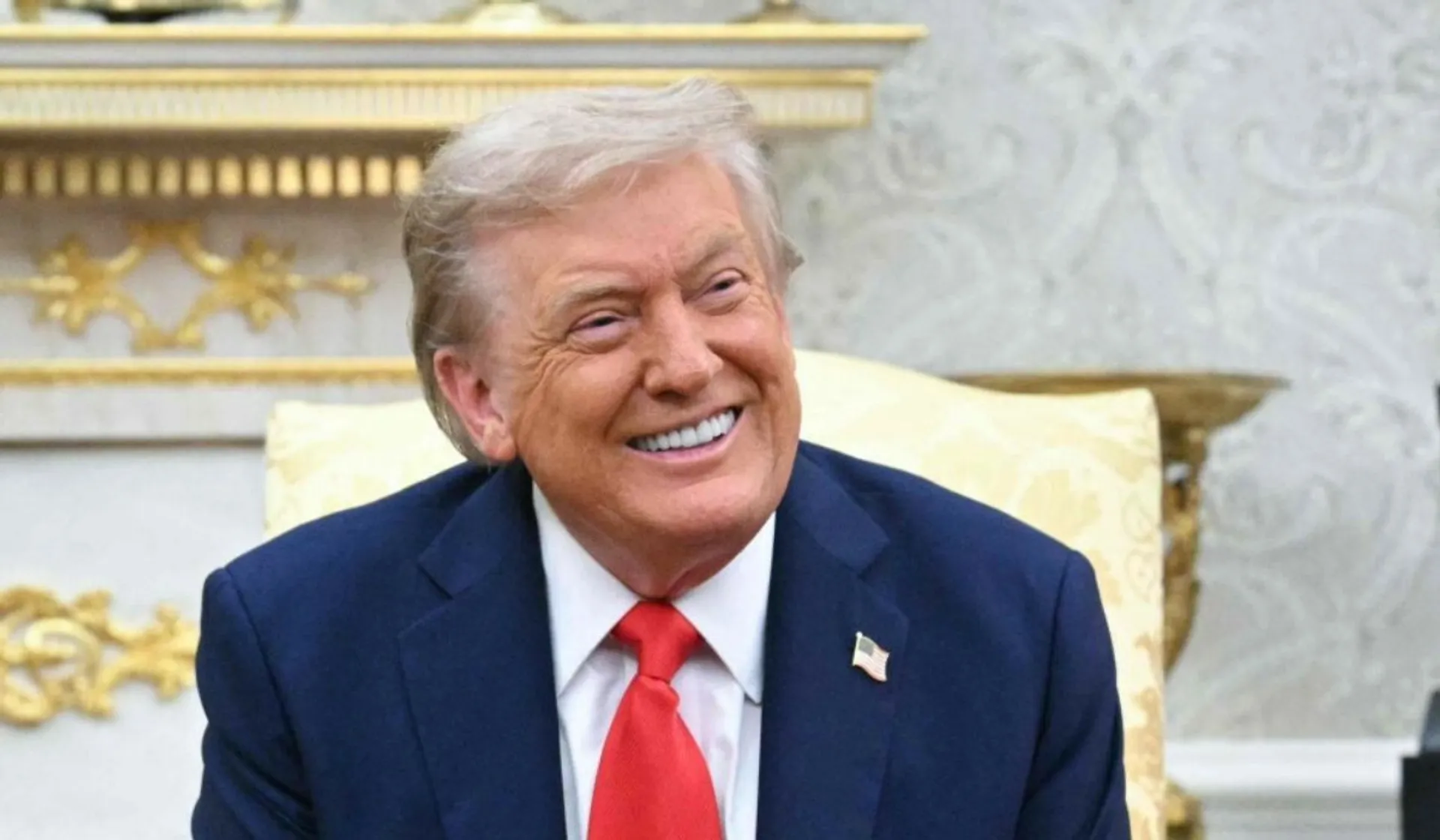 Uśmiechnięty Donald Trump