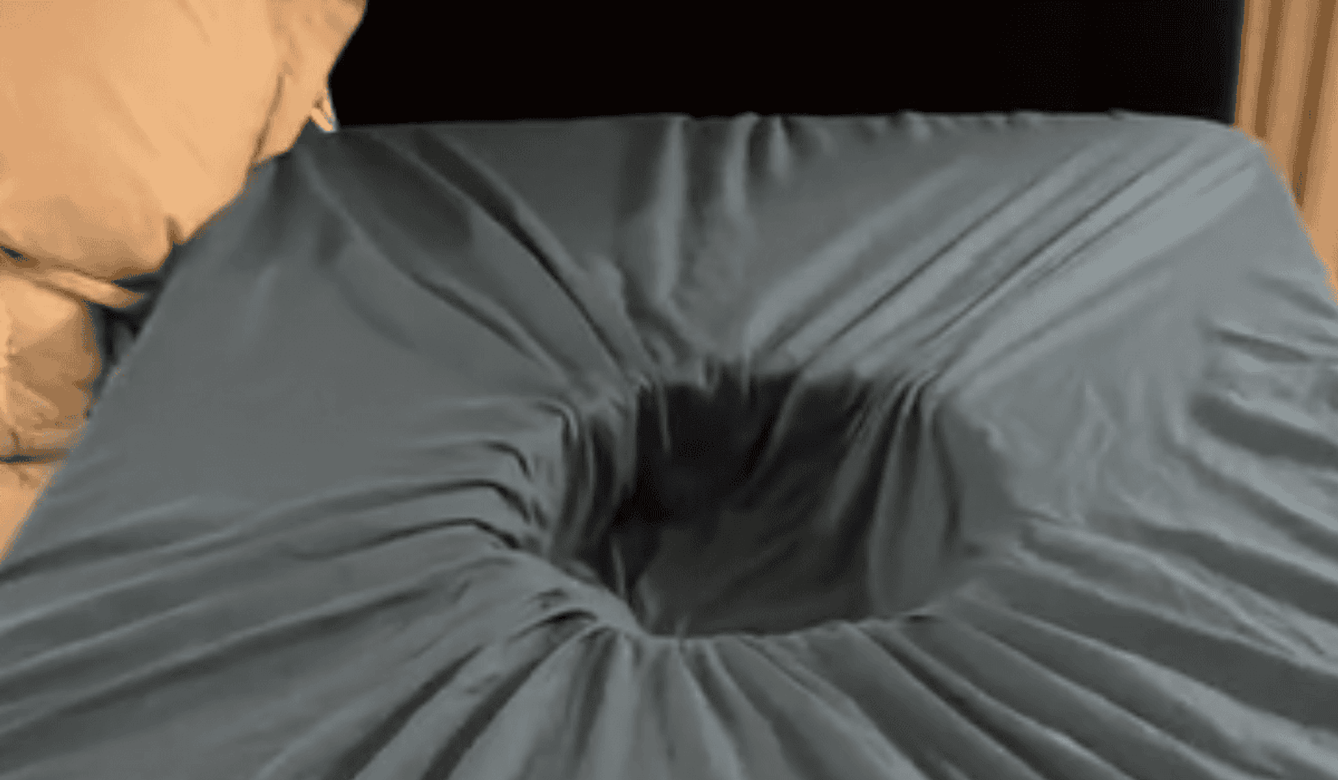 Dziura w materacu