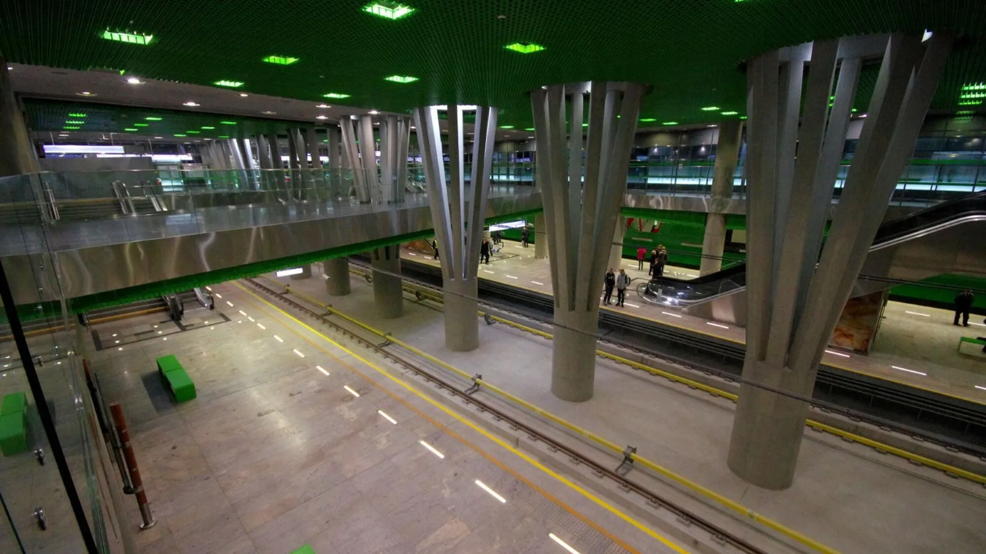 Peron widmo pod Stadionem Narodowym