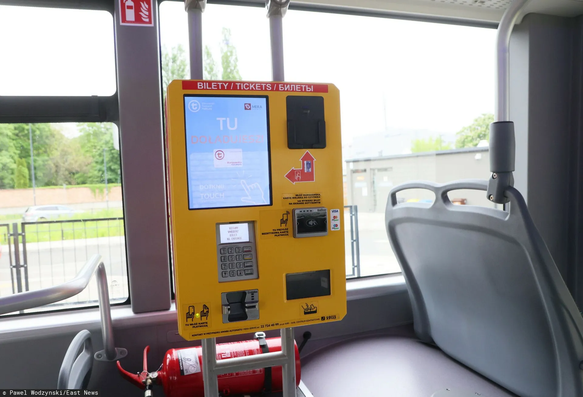 wnętrze autobusu