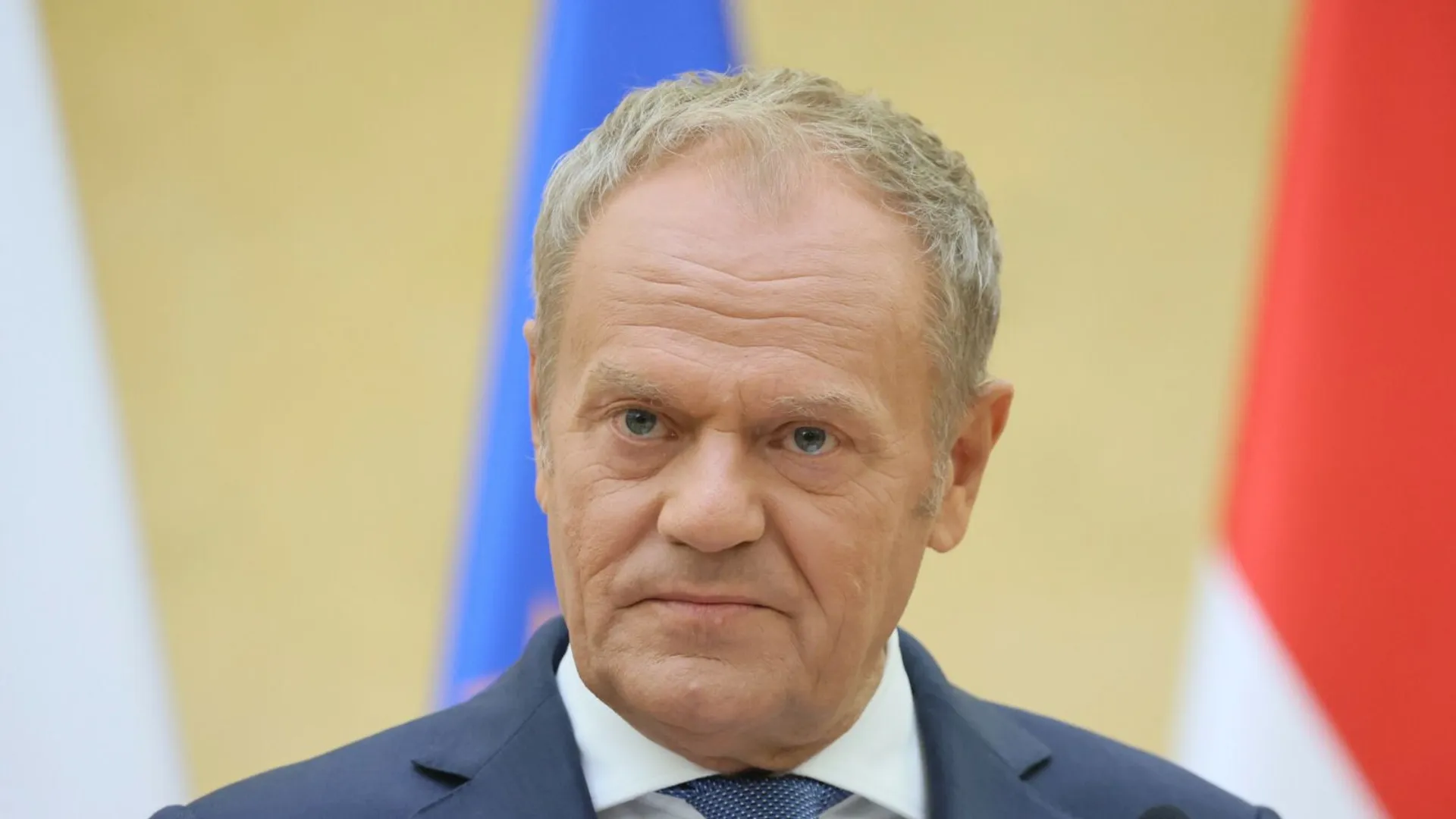 Donald Tusk, sondaż 