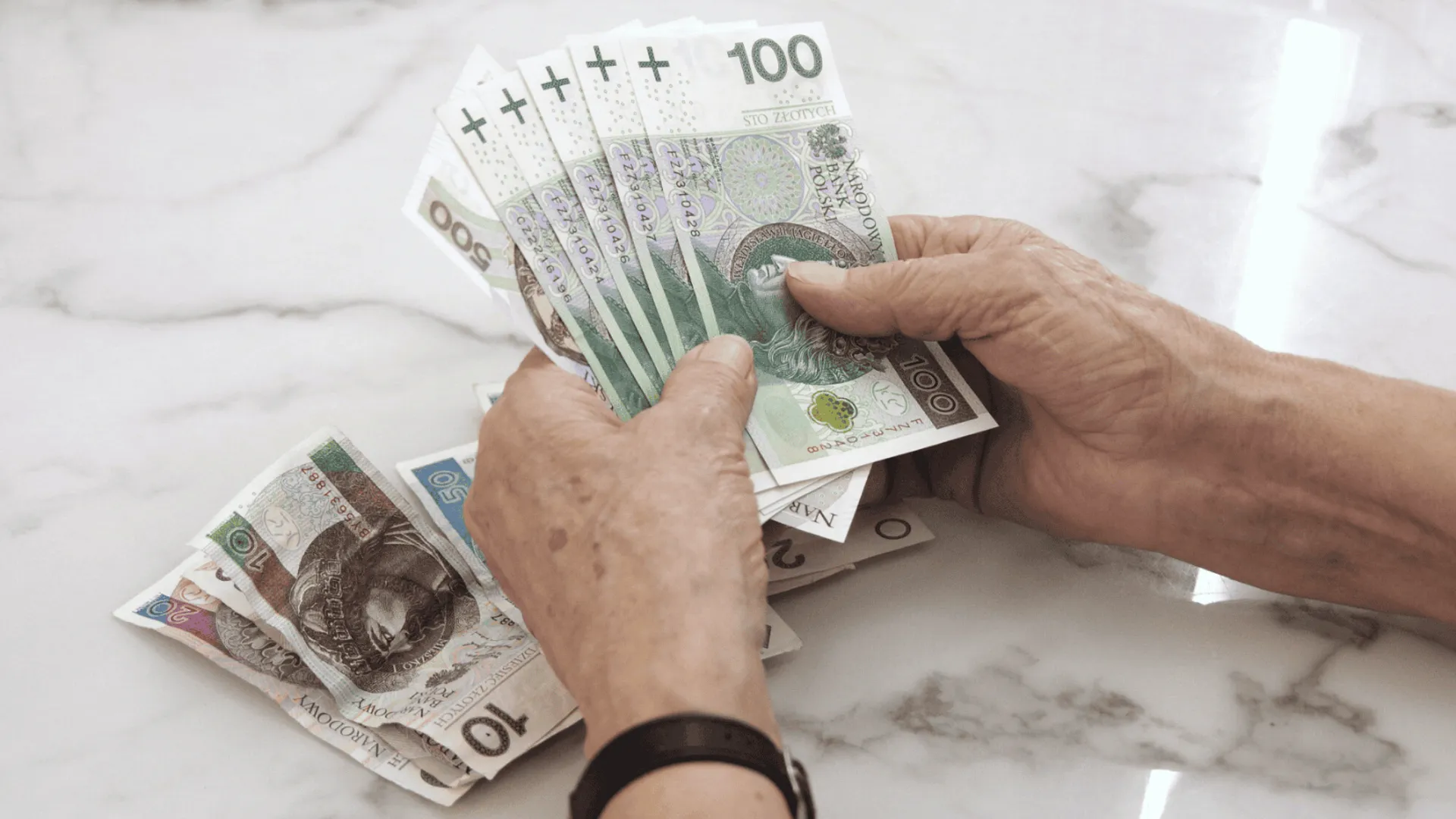 Dodatek 400 zł dla seniorów 2026 fot. Zofia i Marek Bazak/East News