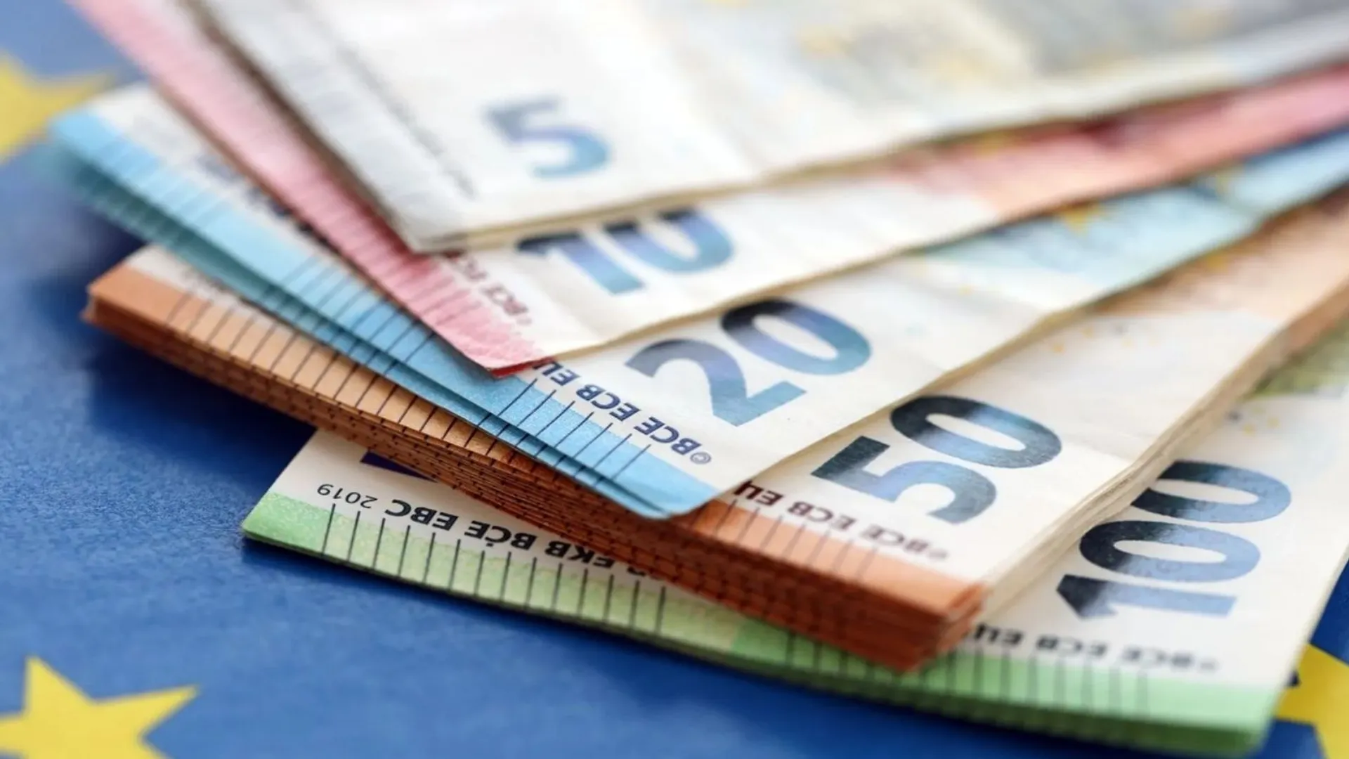 Euro, Komisja Europejska, KE, pieniądze, Polska 7,9 mld euro, dotacje, dofinansowanie