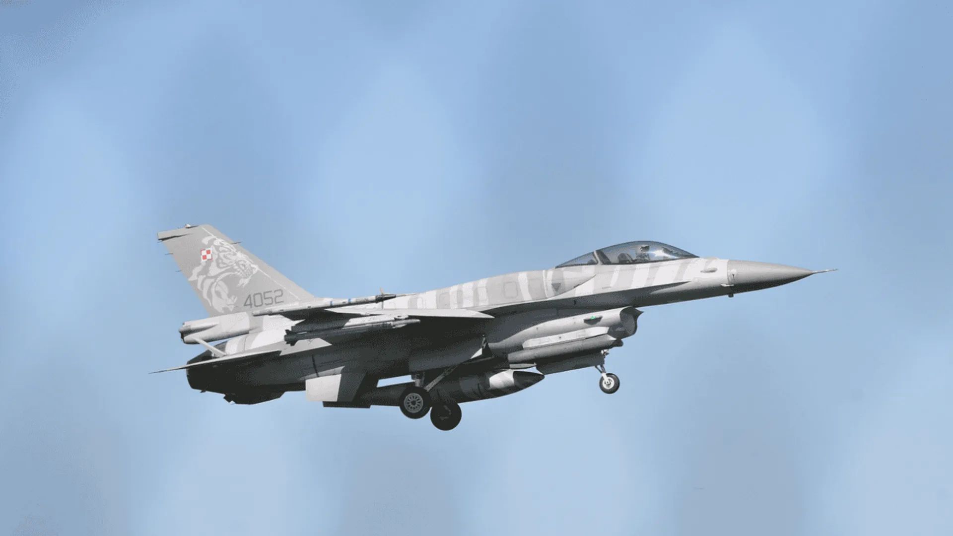 F-16
