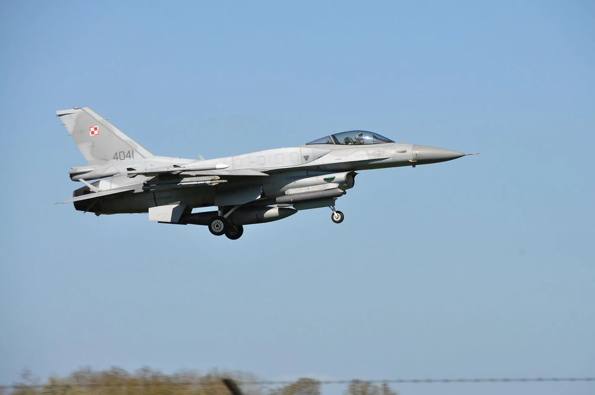 f-16