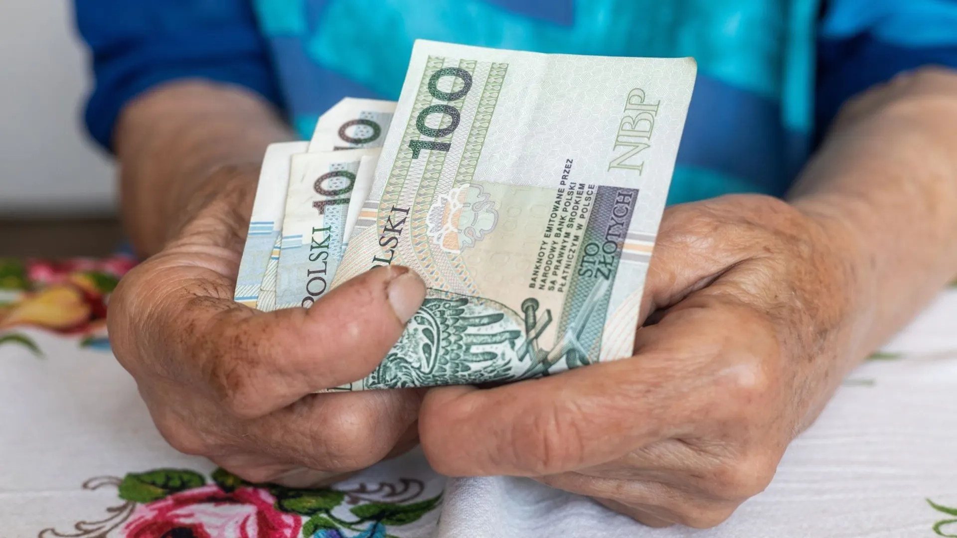 1600+, seniorzy, dofinansowanie, wypłaty