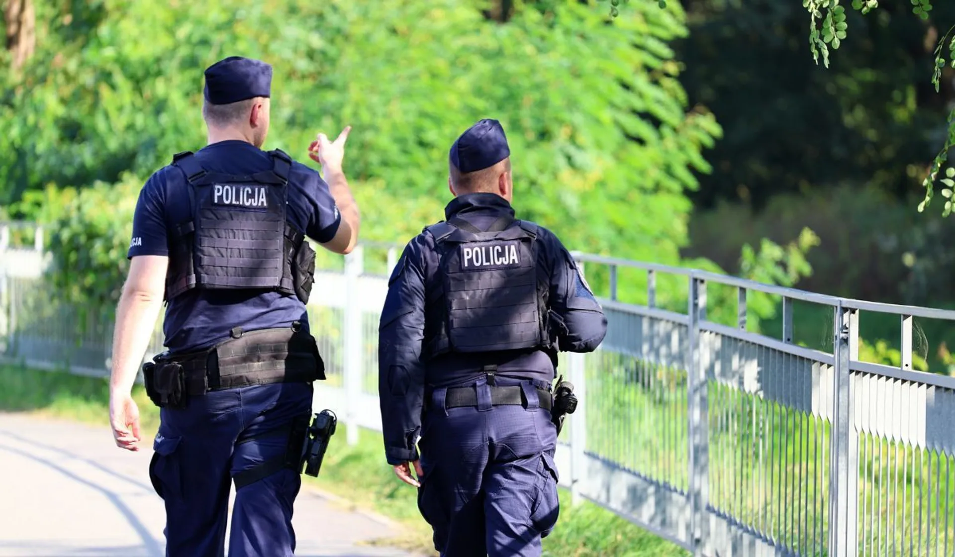 Funkcjonariusze policji