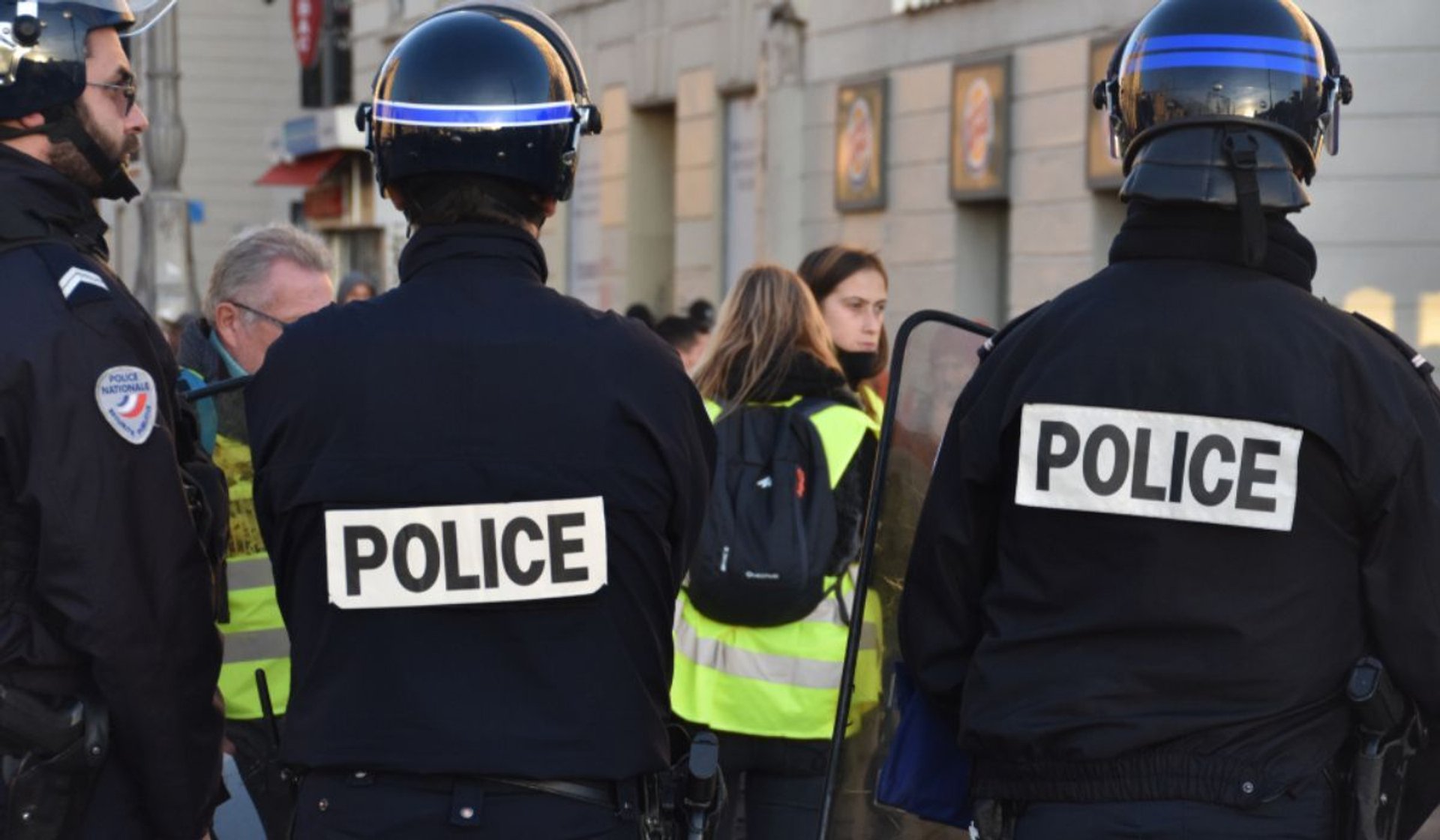 policja Paryz
