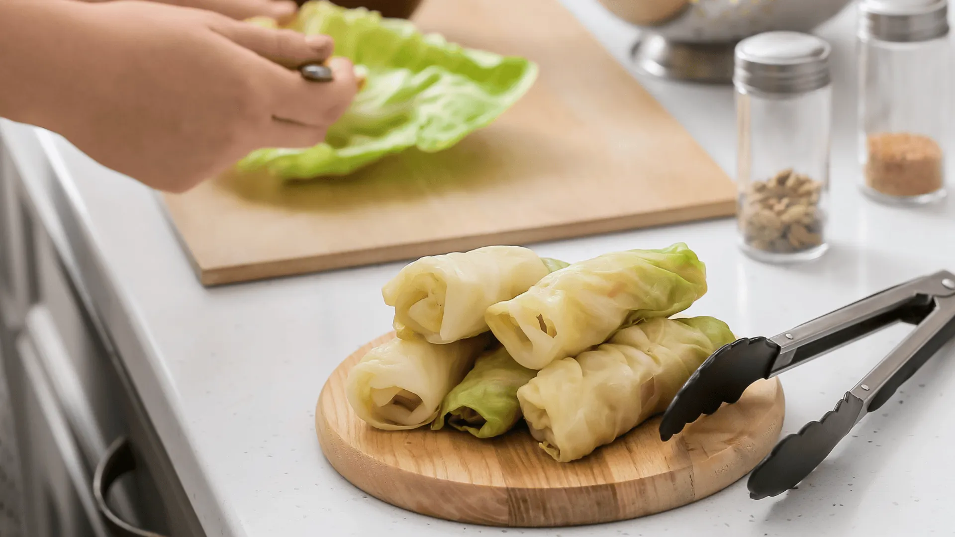 Tradycyjne gołąbki z kiszonej kapusty - przepis z farszem ziemniaczanym