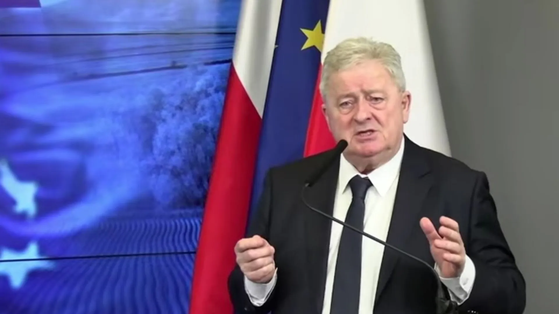 Minister rolnictwa Czesław Siekierski 