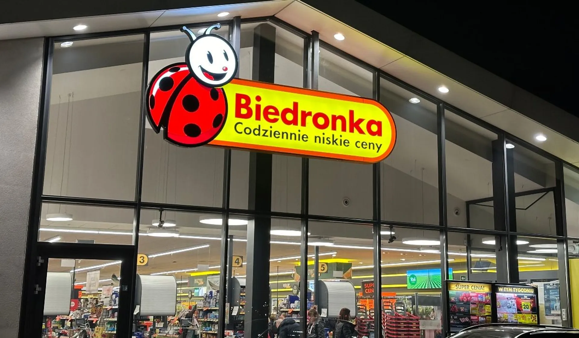 supermarket biedronka