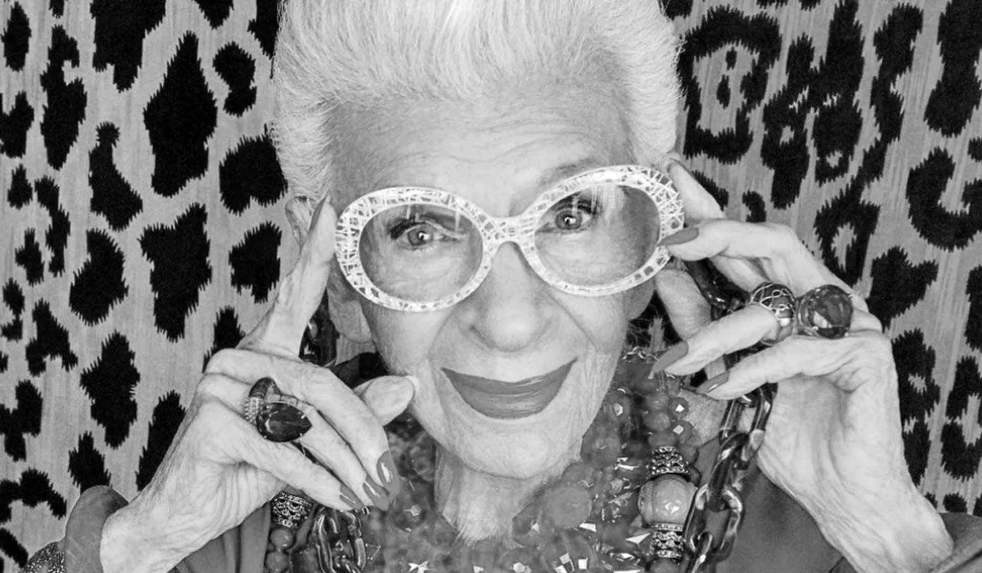 Iris Apfel nie żyje