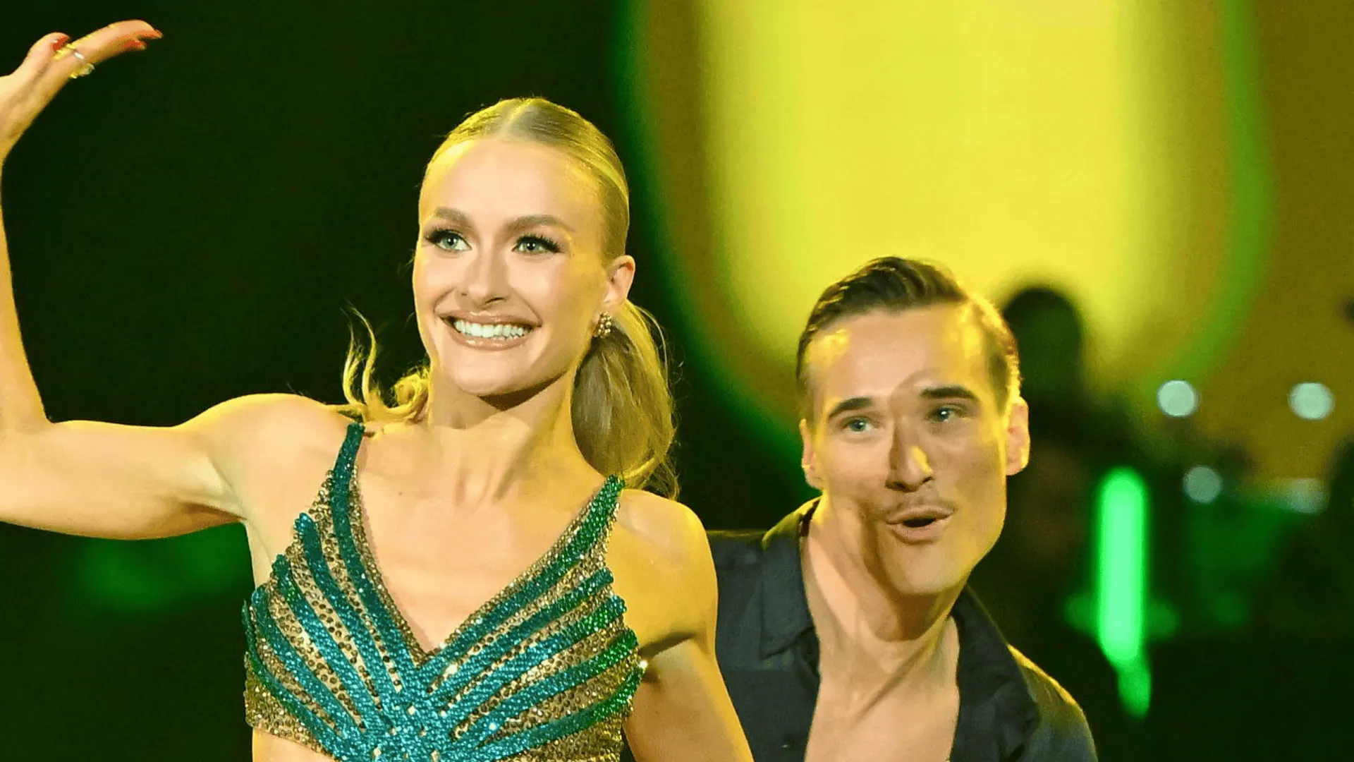 Maurycy Popiel, Sara Janicka