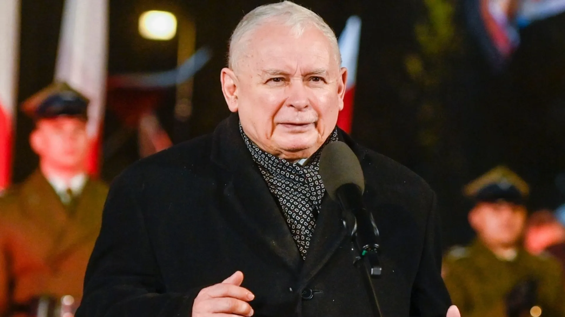 Nowa sąsiadka Jarosława Kaczyńskiego wyjaśnia. Dlaczego kupili dom obok prezesa PiS?