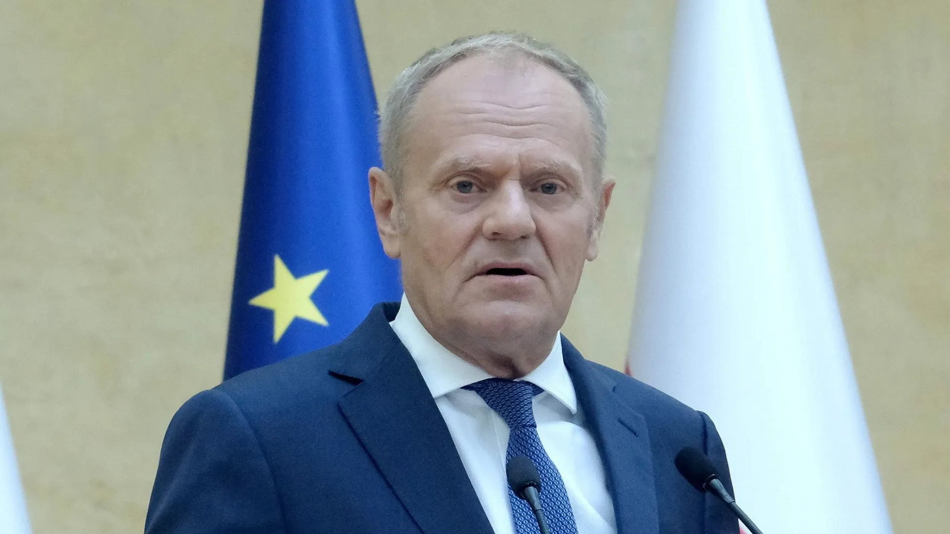 Tusk, sondaż 