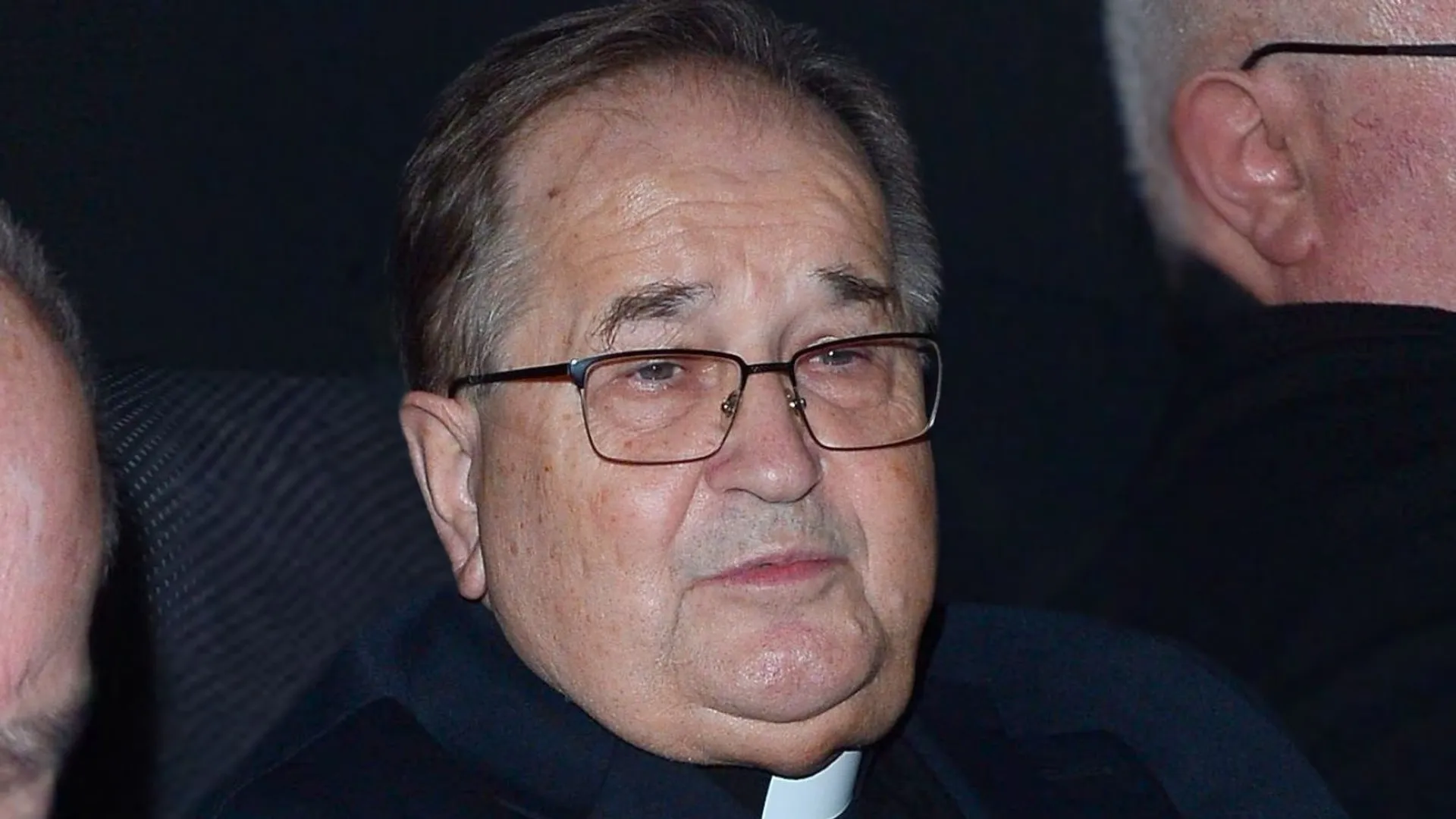 Napięcie przed prokuraturą i pytania o miliony. O. Rydzyk stawił się na przesłuchanie