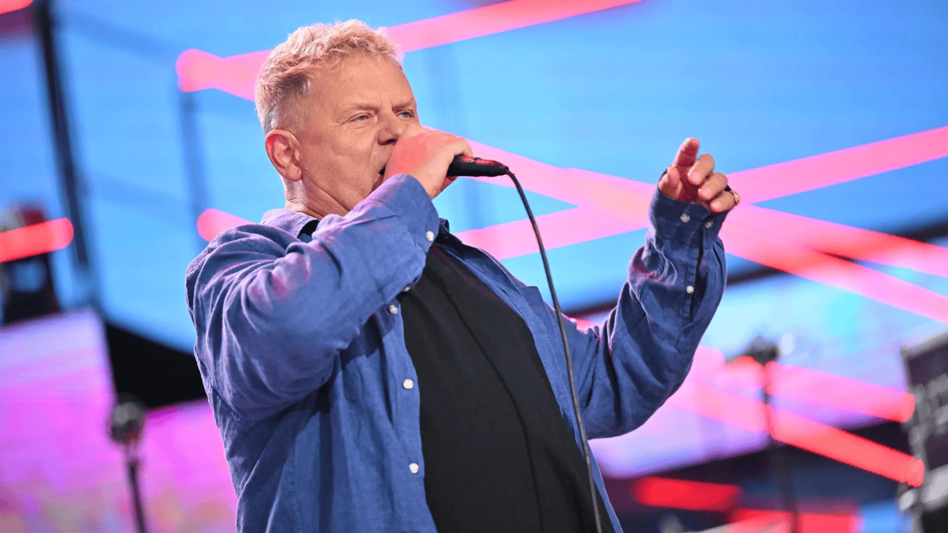 Kult zagrał bez Kazika na Teneryfie. Pusty mikrofon i hołd od fanów