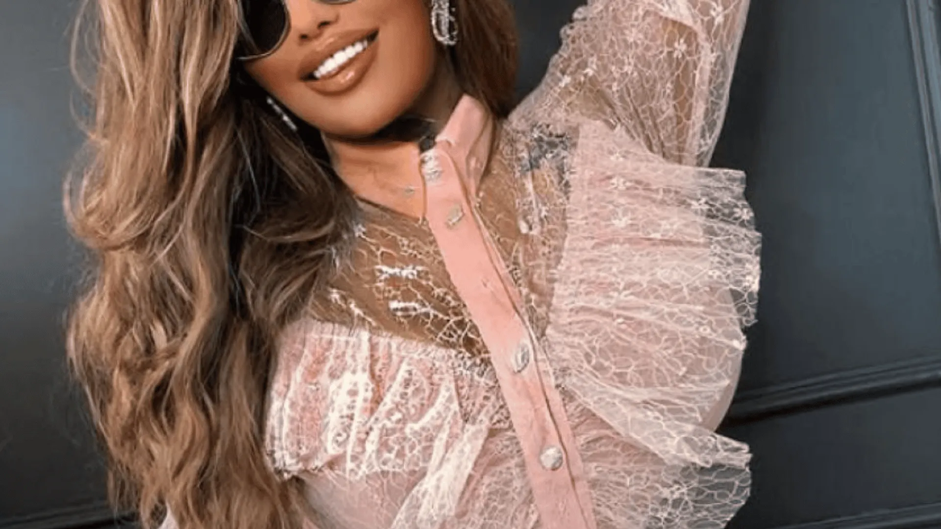 Uwielbiana gwiazda trafiła w trybie pilnym do szpitala. Pogotowie musiało interweniować