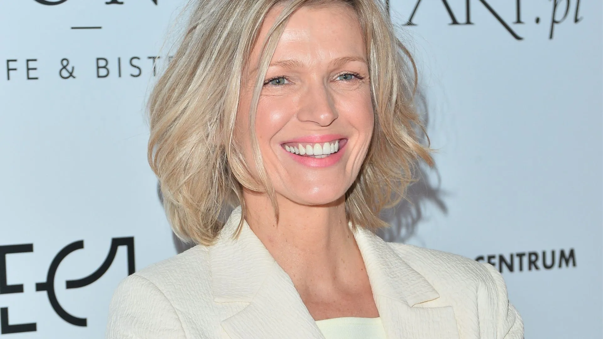 Mołek też była na balu, a jej nowa fryzura to jakiś odlot!