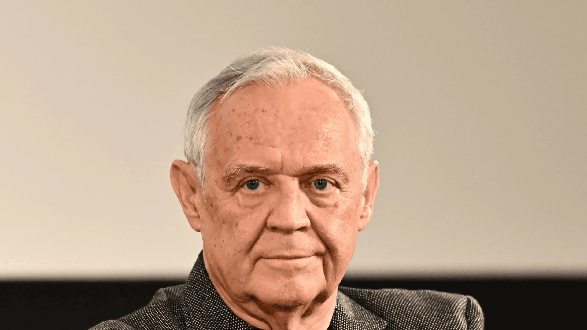 75-letni Marek Kondrat z samego rana przerwał milczenie. Jest z nim inaczej, niż wszyscy myśleli