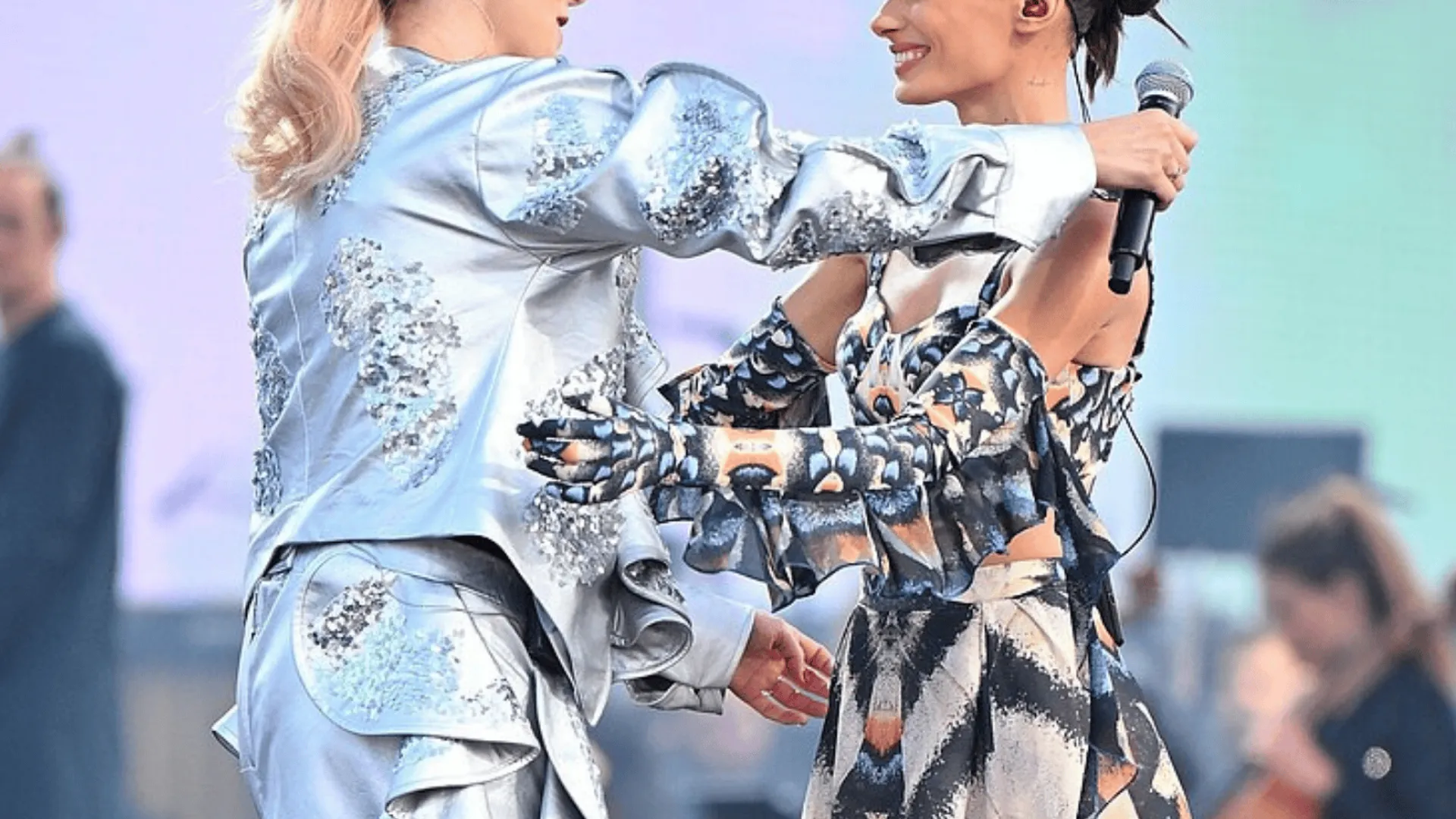 Mela Koteluk, Natalia Szroeder