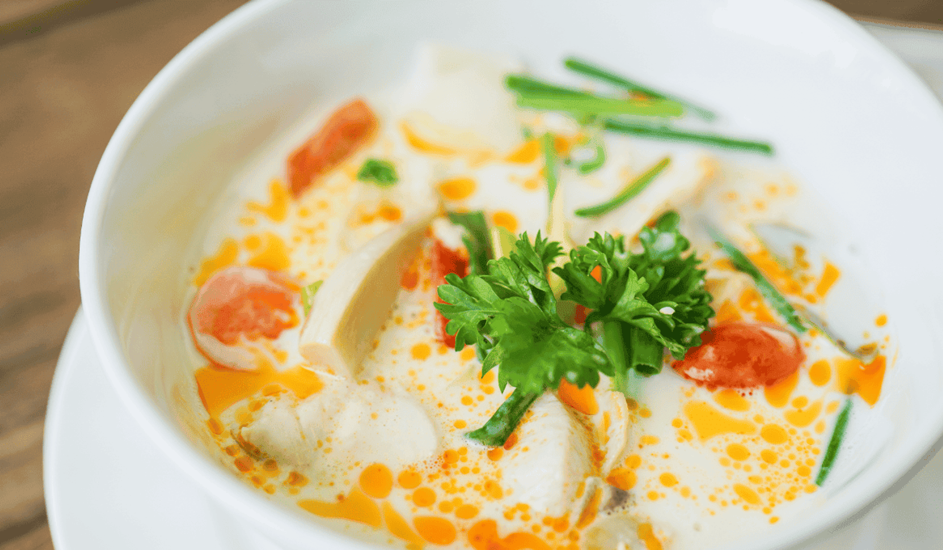 Orientalna zupa pełna smaku. Doskonała odmiana od polskiej klasyki 