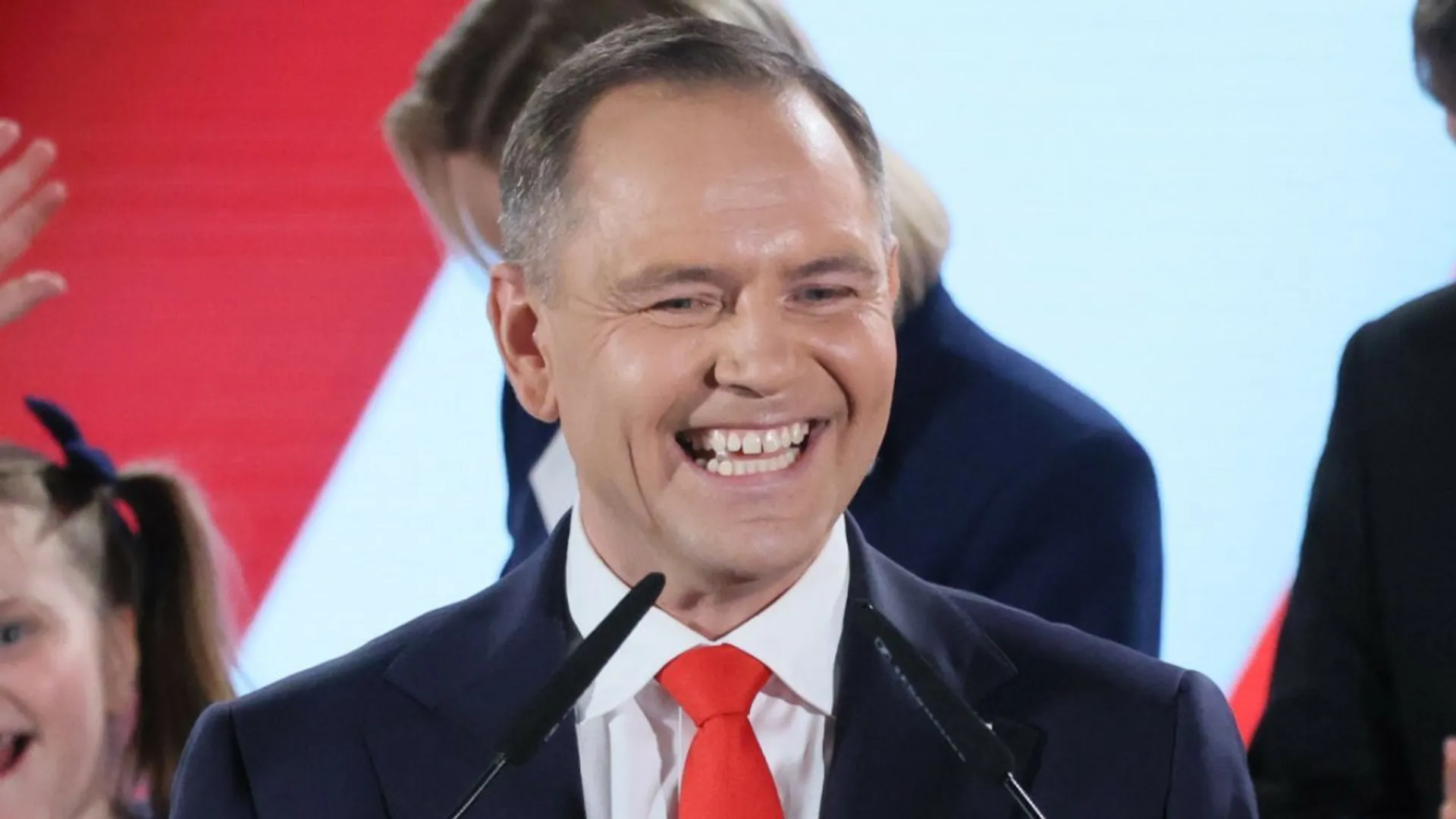 Nawrocki zarobki