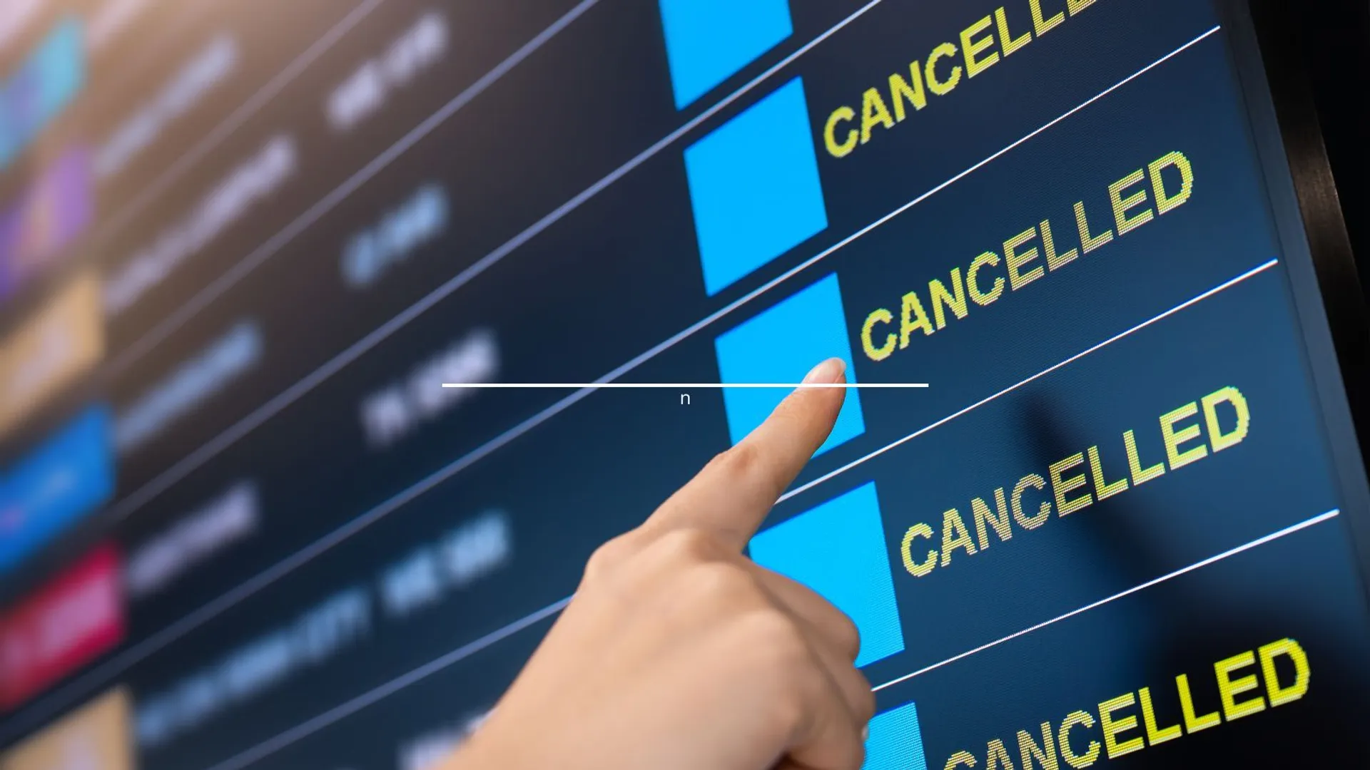 Odwołane loty fot. Canva Pro