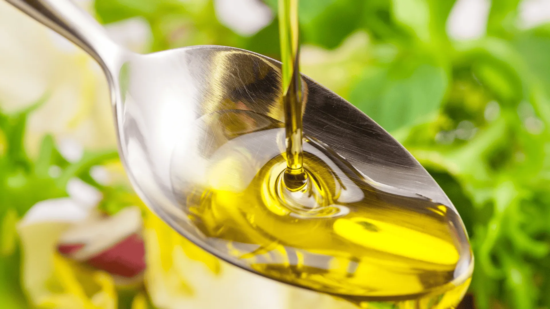 Olej z krokosza fot. Canva Pro