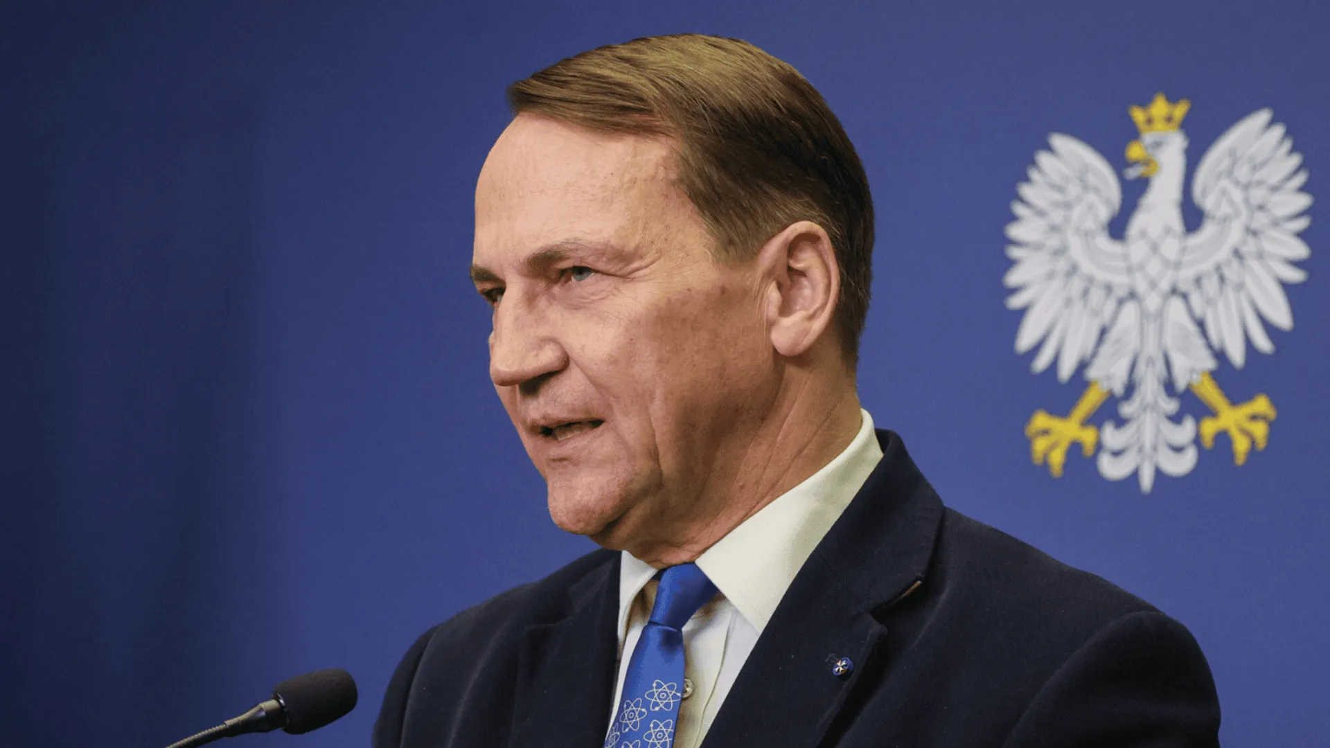 Eskalacja konfliktu o program SAFE: Radosław Sikorski odpowiada na narrację opozycji w mediach społecznościowych