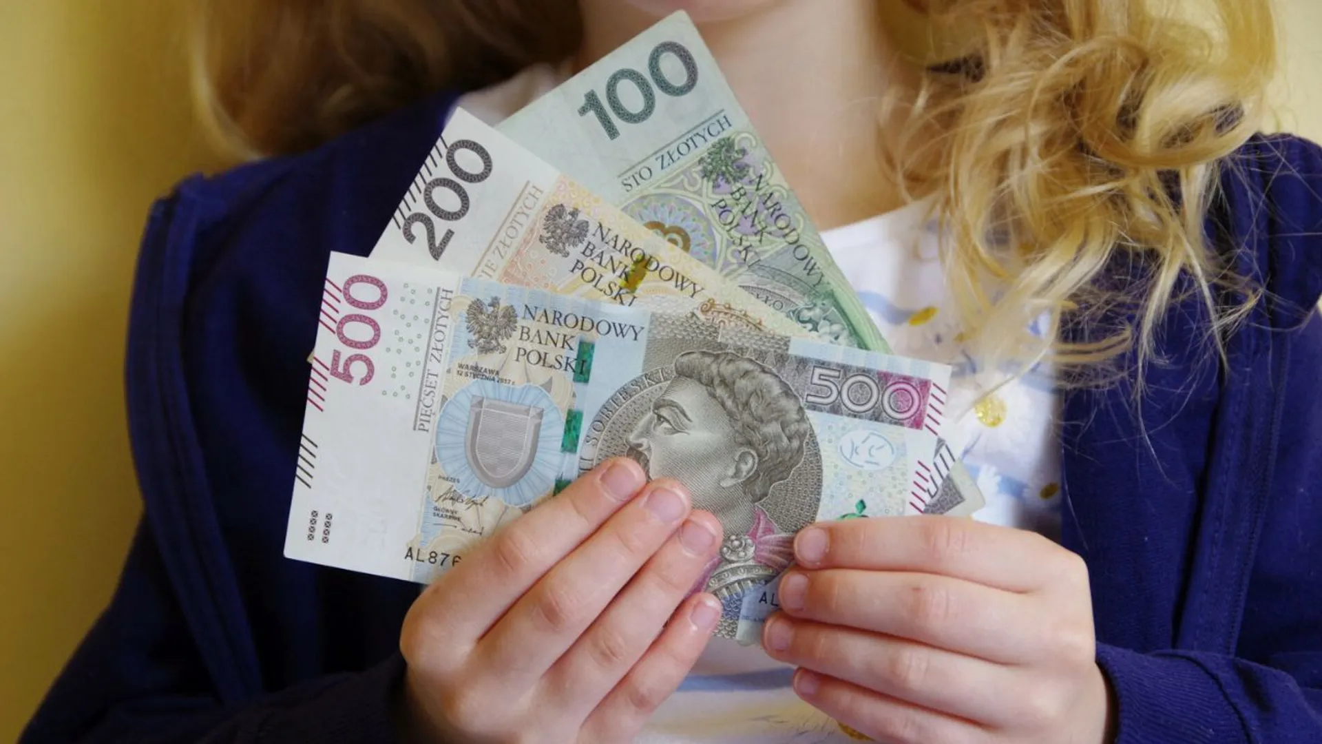 Pieniądze 800 plus