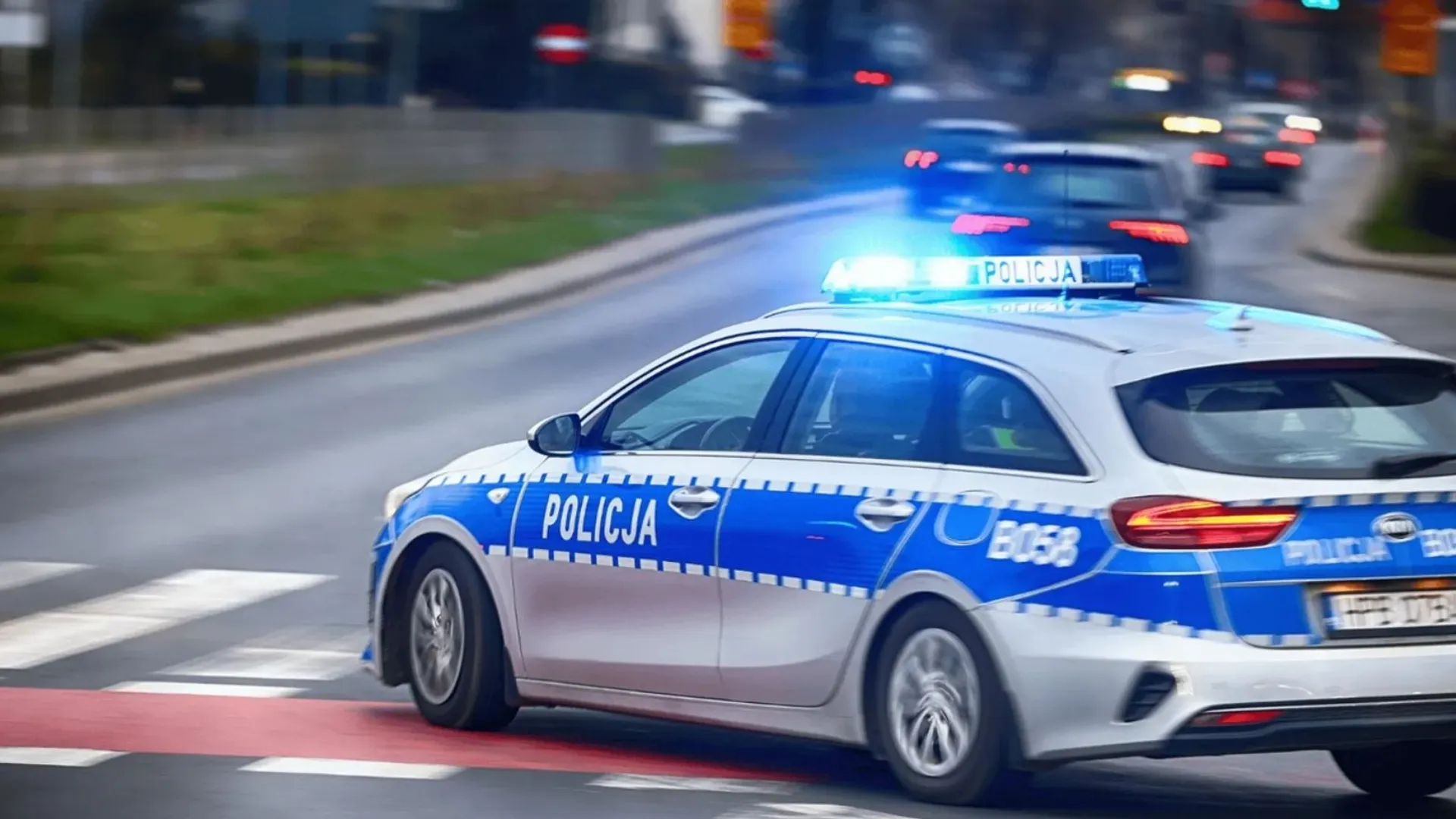 Policja, nożownik, 15-latek