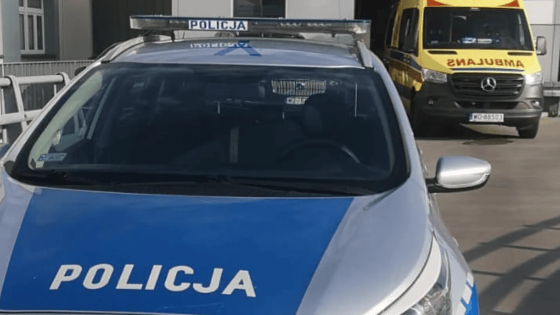 Policja, karetka