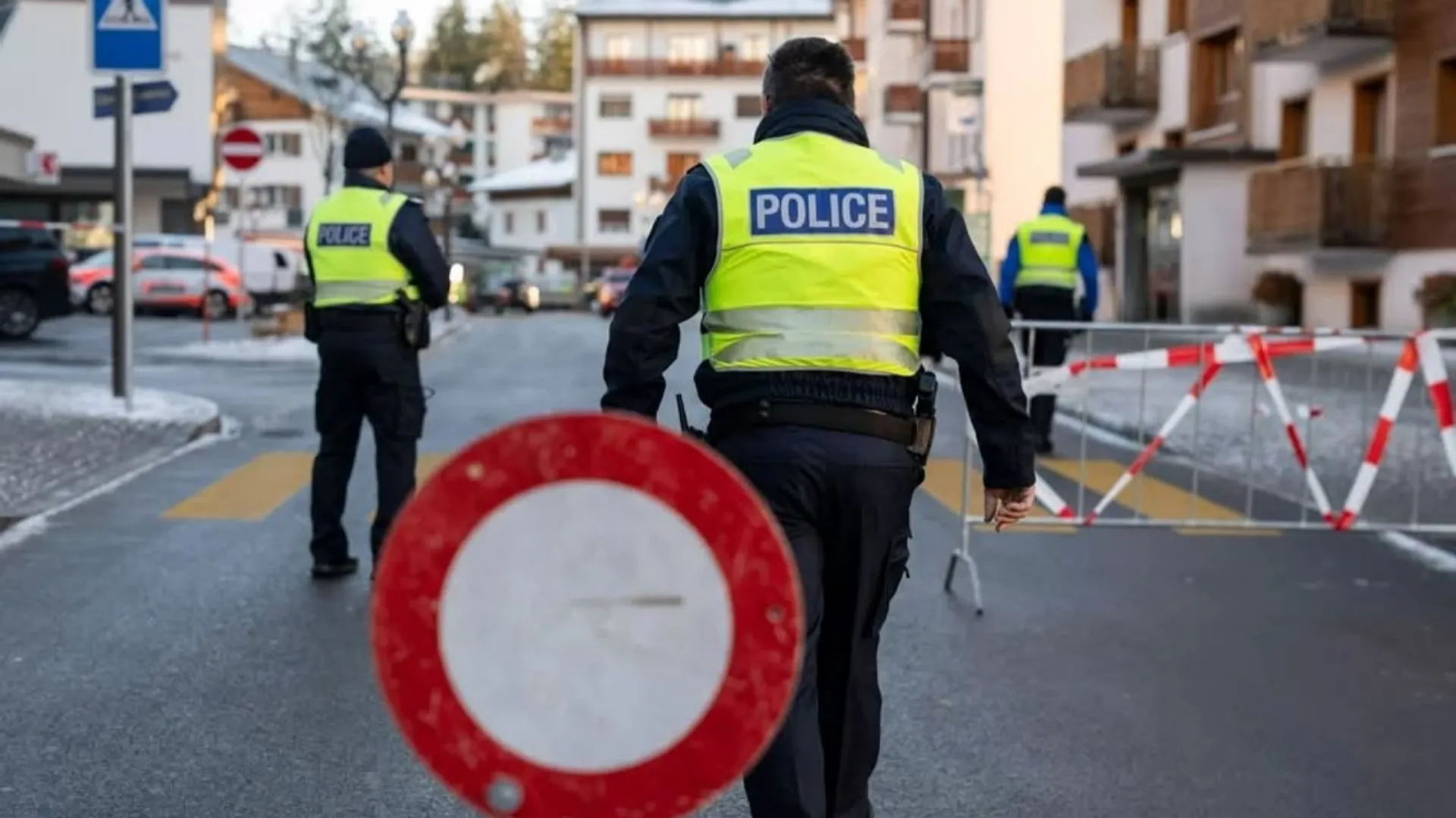 Funkcjonariusze policji