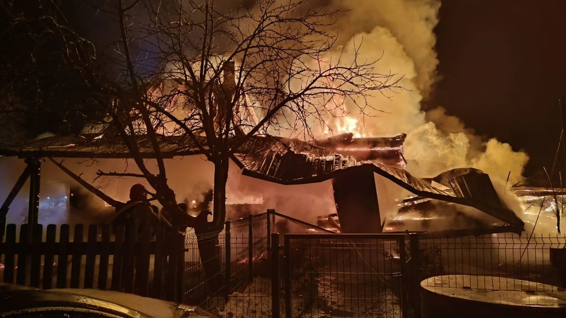 Pożar budynku, nie żyje, nie żyje rodzia