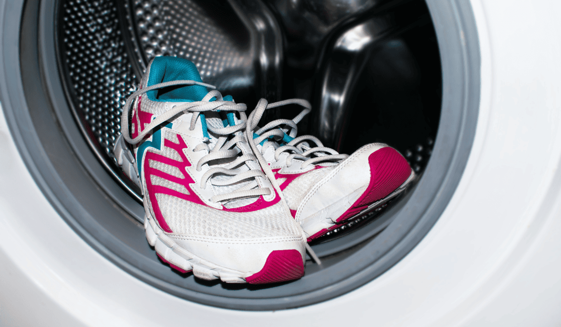 Pranie białych butów w pralce - czy wiesz, jak zrobić to właściwie?