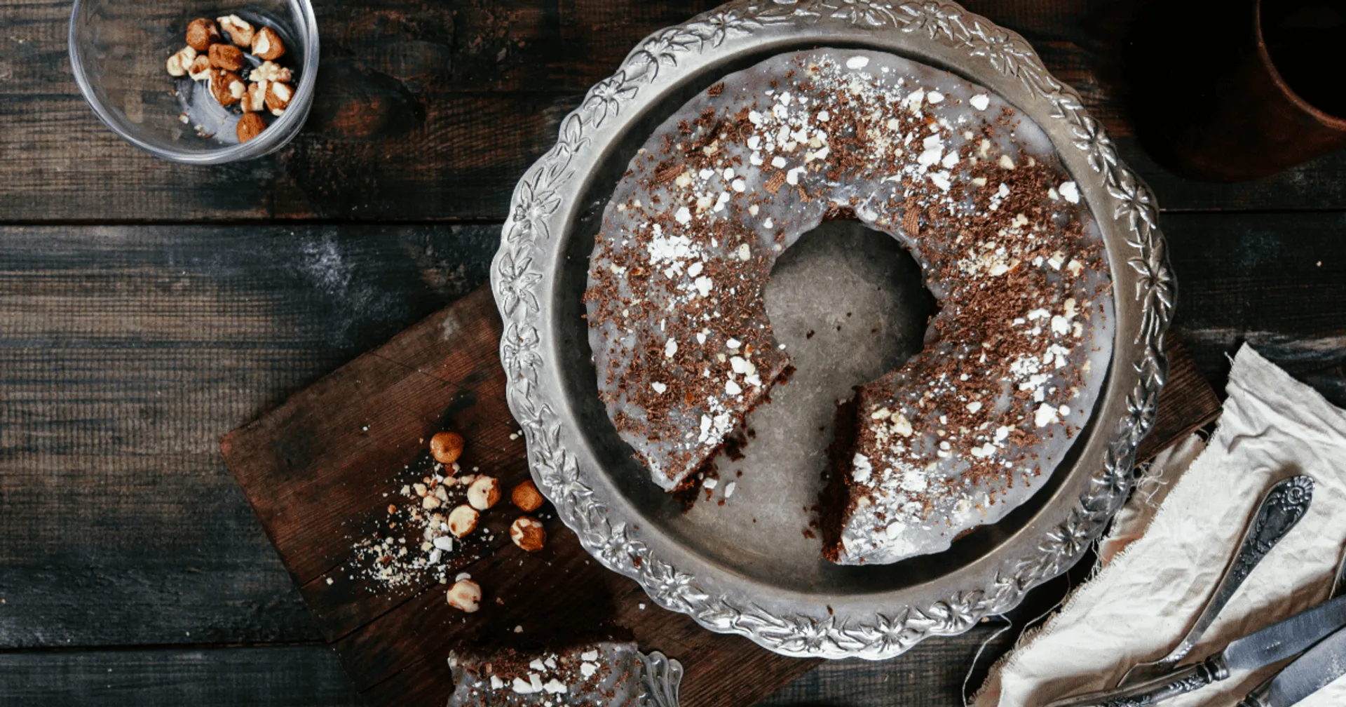 Sylwestrowy keks z białek i orzechów - lekki, puszysty deser na imprezę