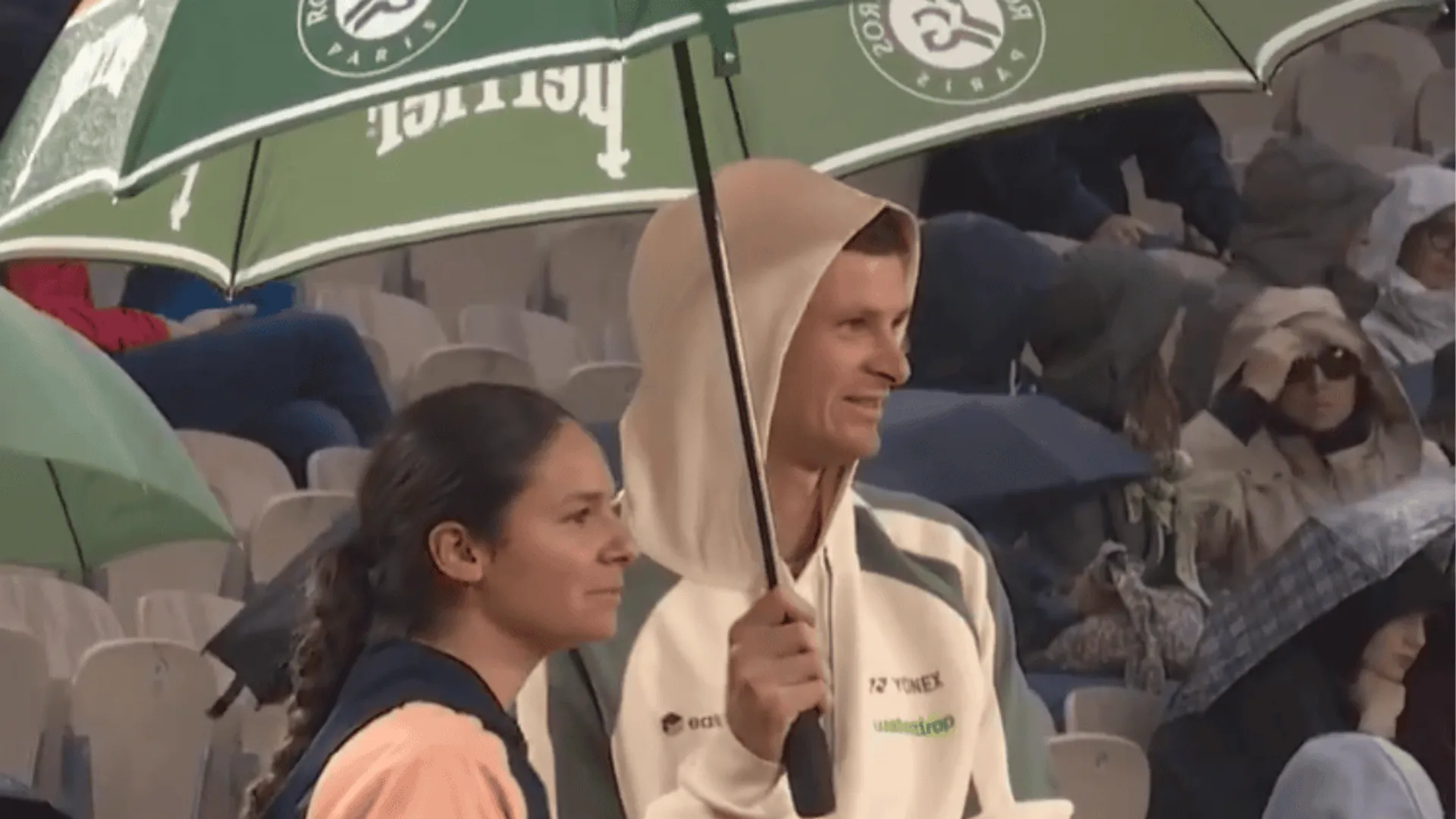 Hubert Hurkacz parasol