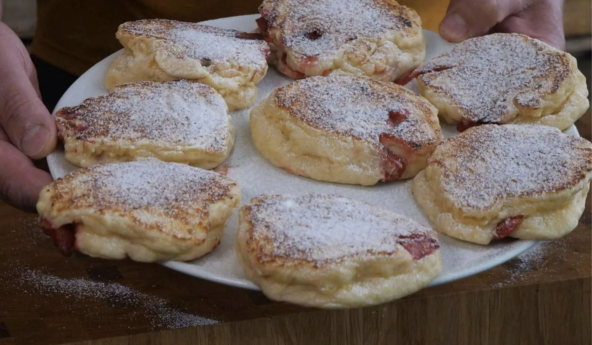 racuchy z truskawkami