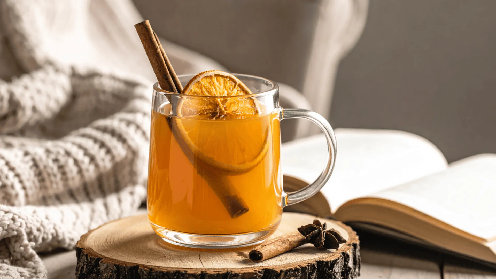 Zdrowy rozgrzewający napój na chłodne wieczory – naturalna recepta na dobre samopoczucie