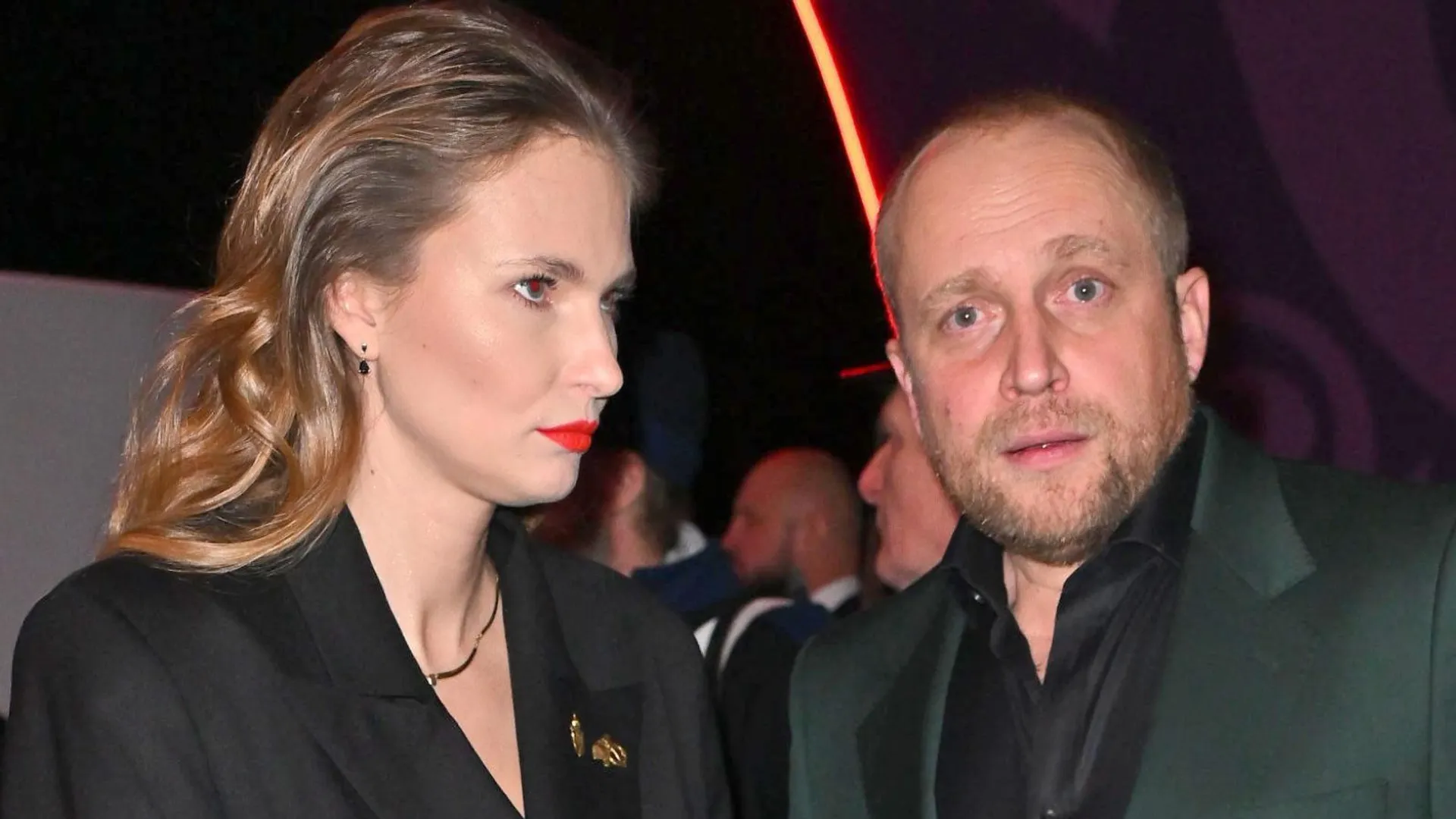 Piotr Adamczyk z żoną