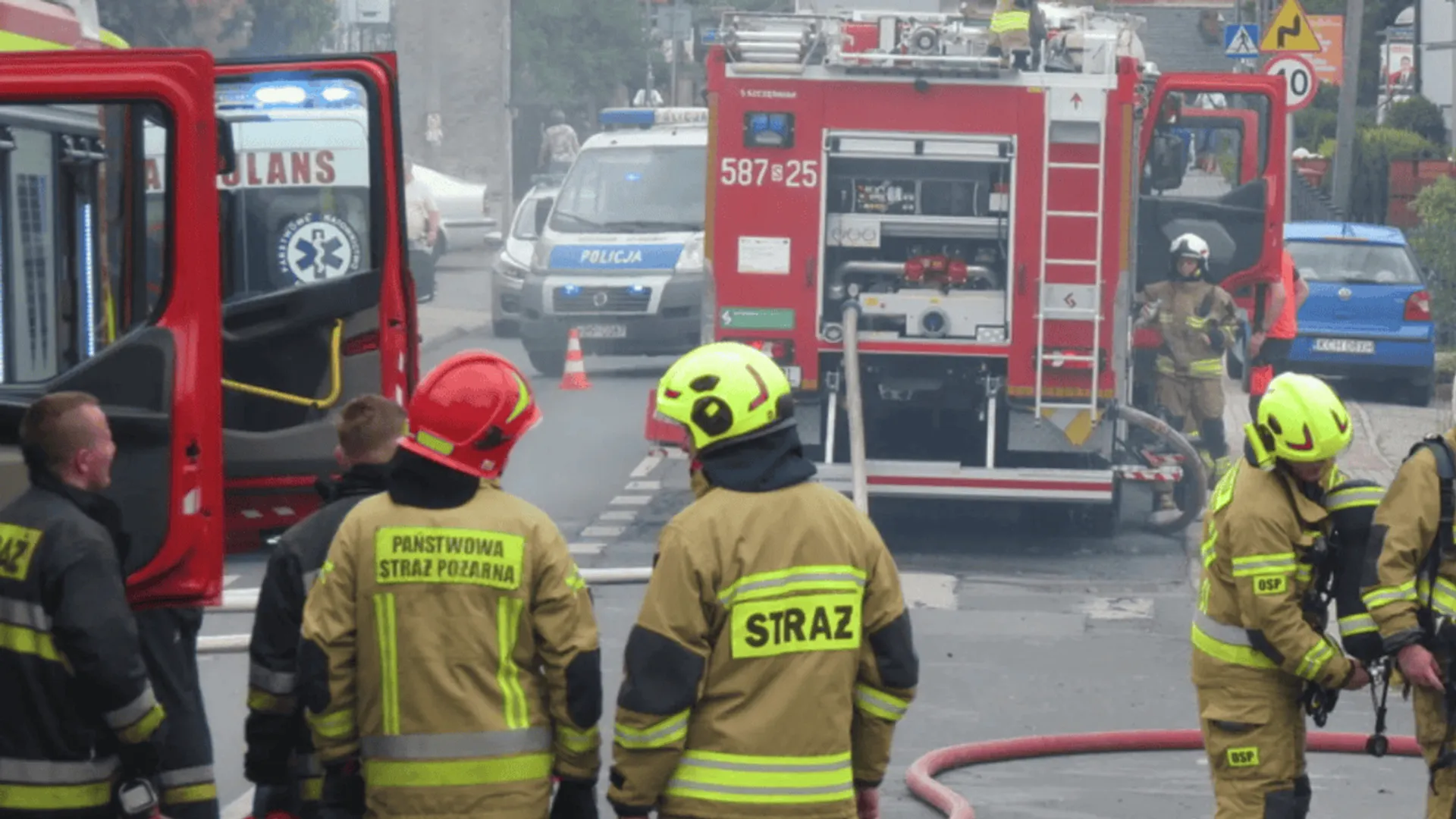 strażacy