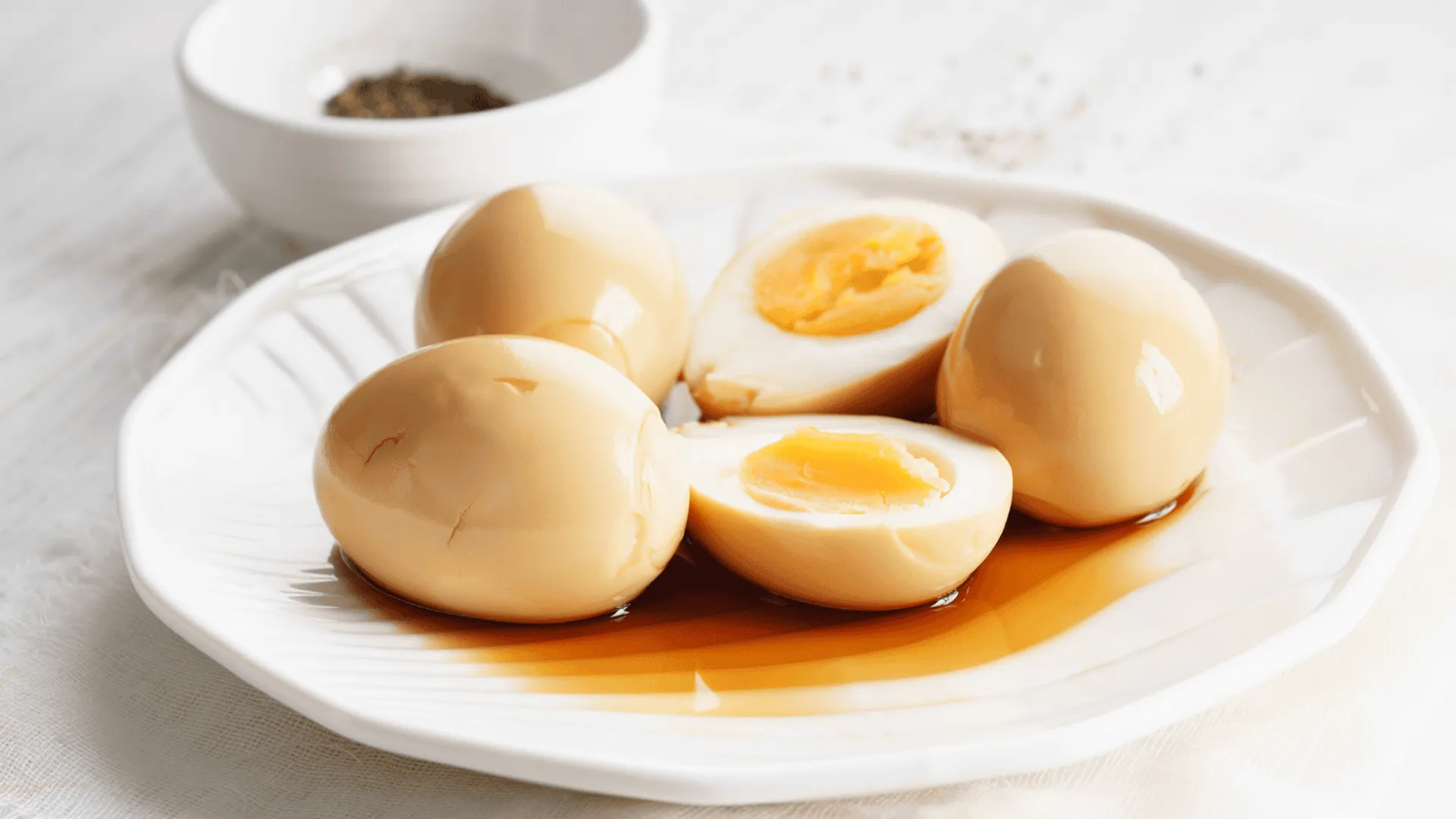 Jak zrobić jajka po azjatycku - szybki przepis krok po kroku