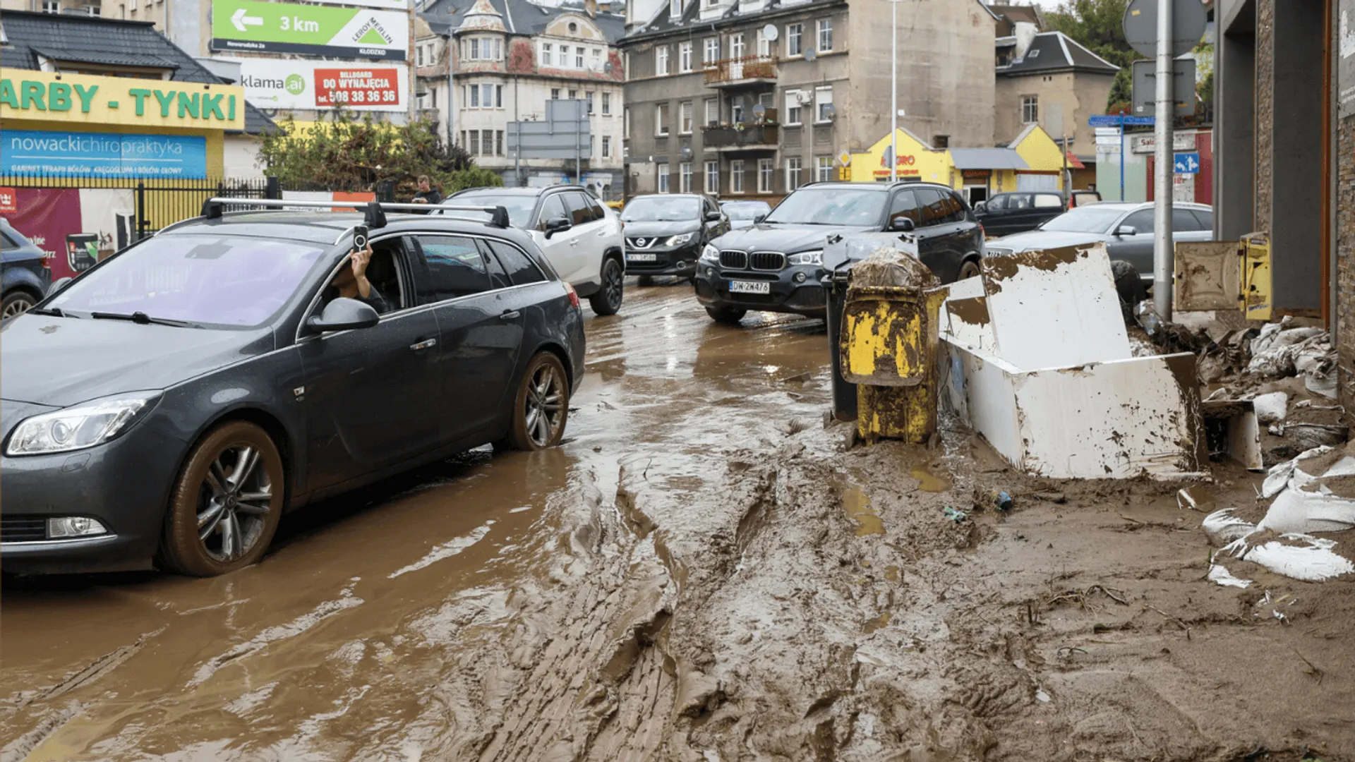 Powódź, zalane ulice