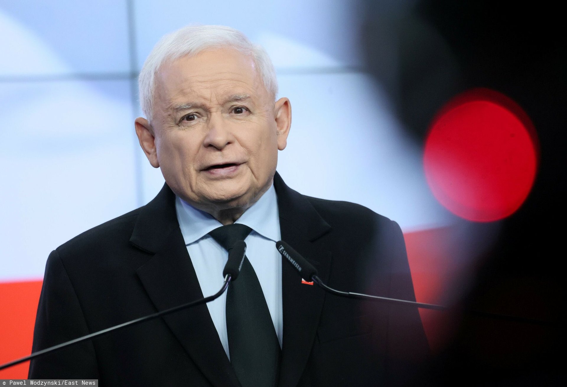 Jarosław Kaczyński ogłasza pytanie referendalne