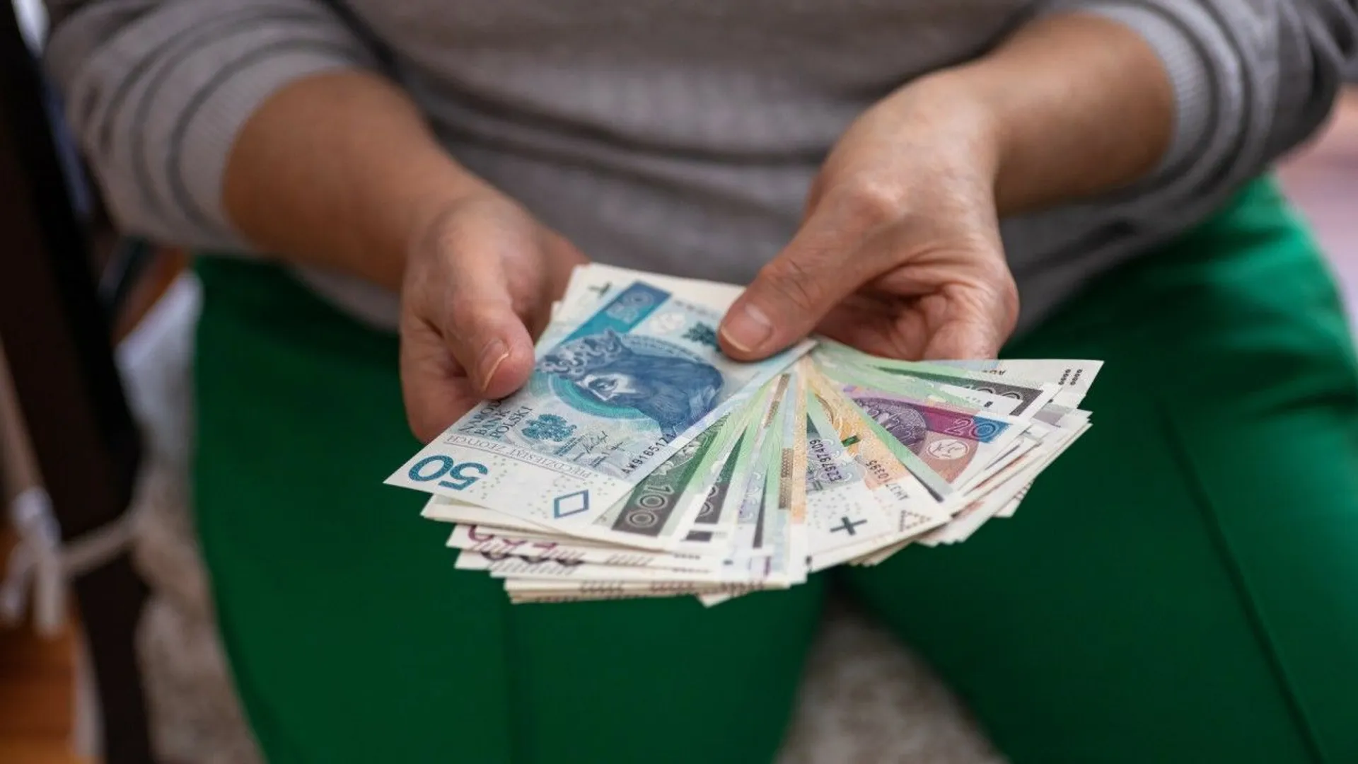 Prawie 1800 zł! Tyle wynosi renta alkoholowa. Kto może ją dostać?