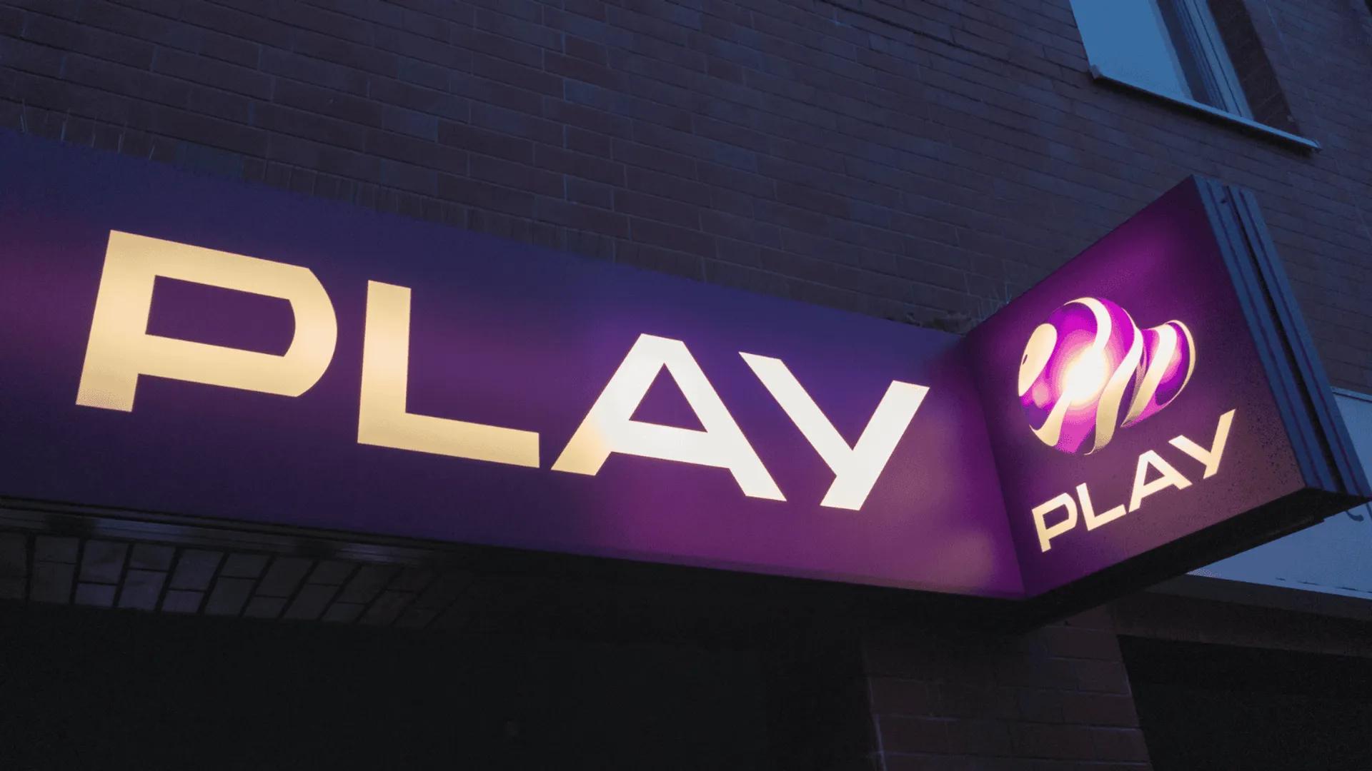 Wielka awaria sieci Play: Poważne utrudnienia dla milionów użytkowników